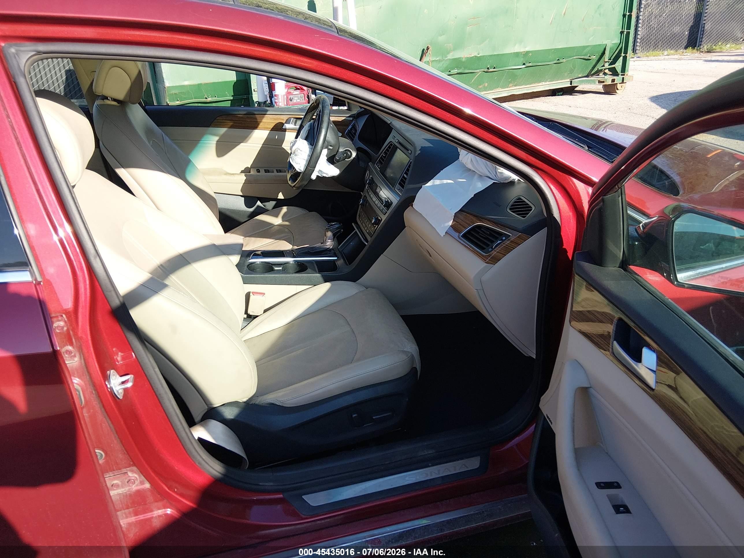 2015 Hyundai Sonata Limited Red vin: 5NPE34AF0FH028612