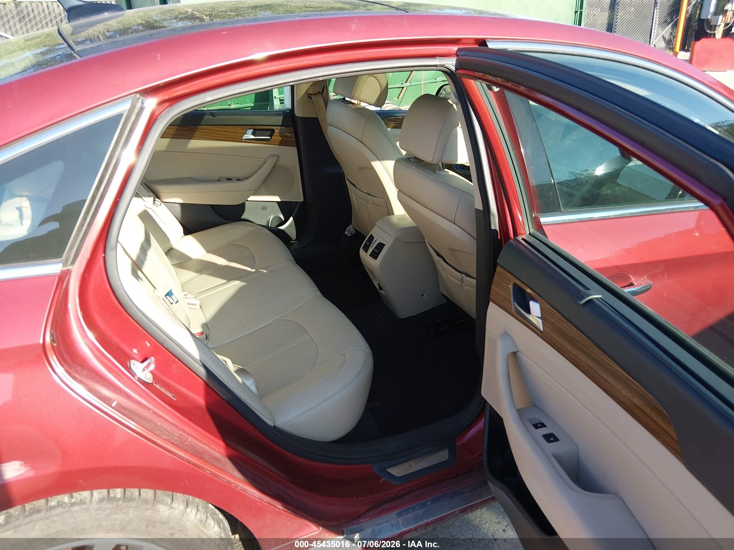 2015 Hyundai Sonata Limited Red vin: 5NPE34AF0FH028612