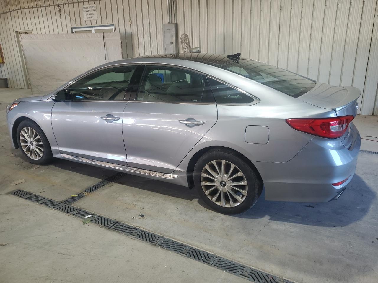 2015 Hyundai Sonata Limited Серебряный vin: 5NPE34AF0FH033826