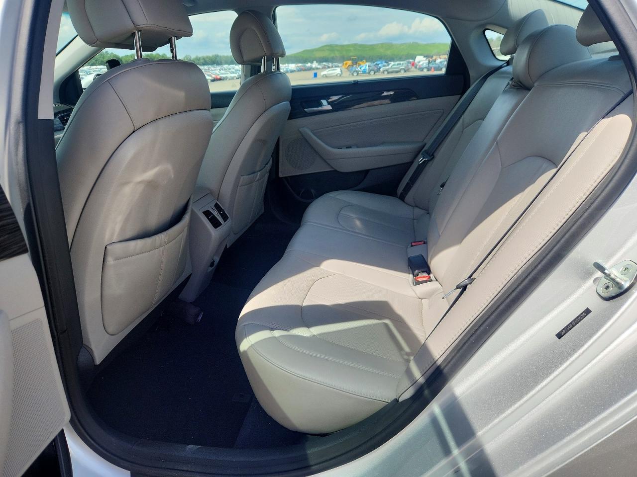 2015 Hyundai Sonata Limited Серебряный vin: 5NPE34AF0FH035799