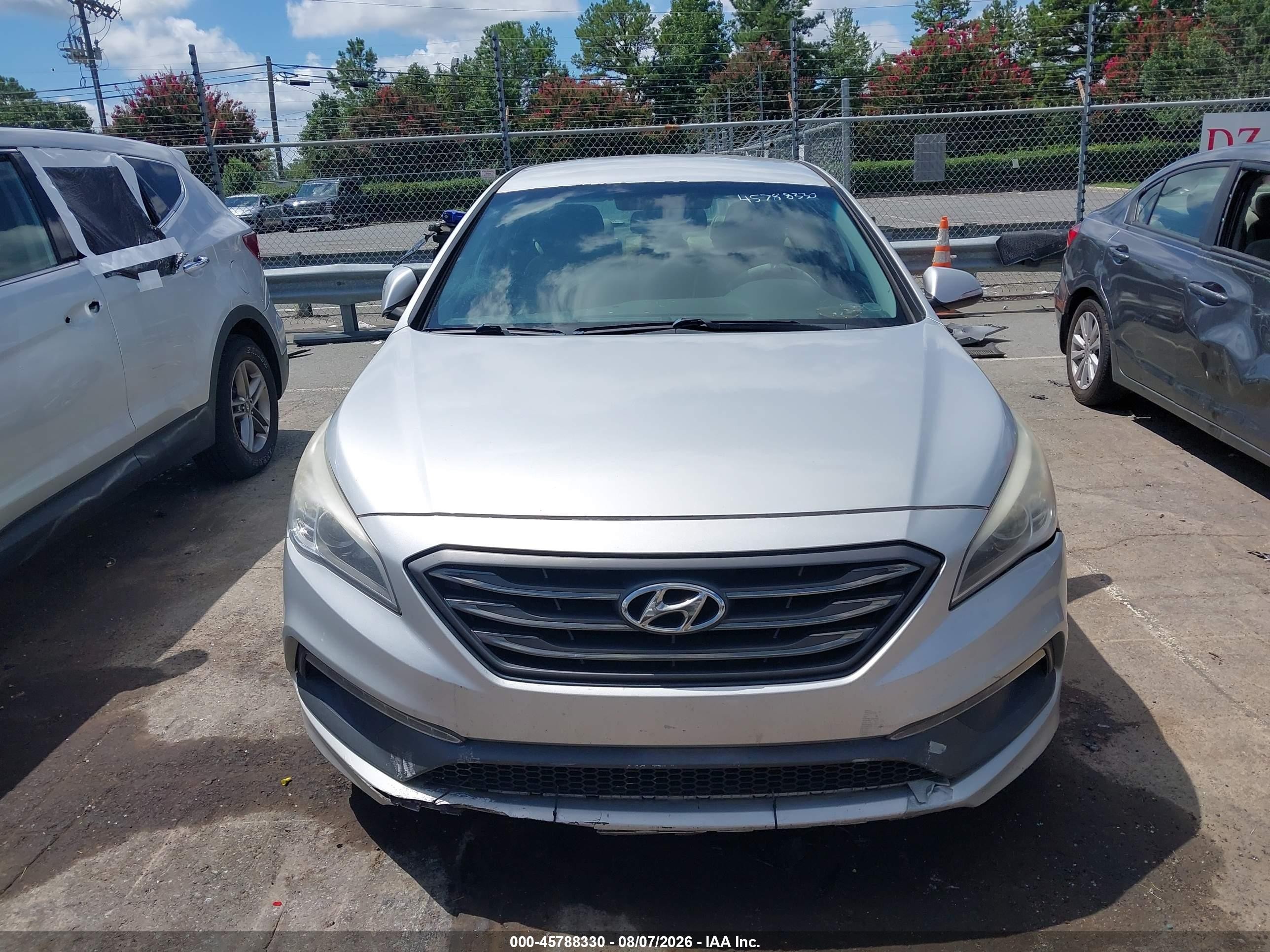 2015 Hyundai Sonata Sport Silver vin: 5NPE34AF0FH077082
