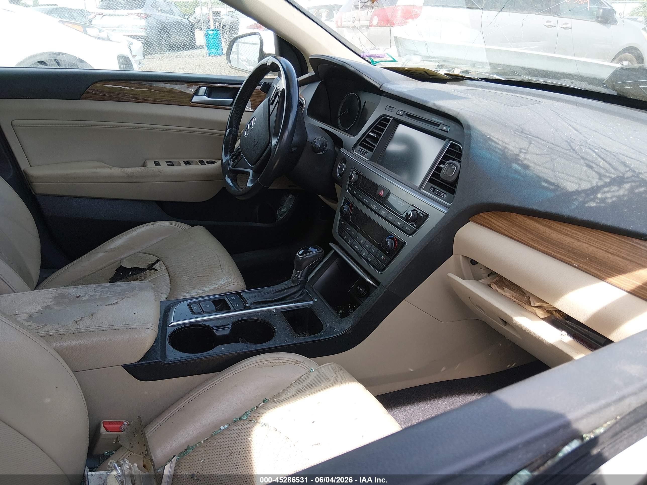 2015 Hyundai Sonata Limited White vin: 5NPE34AF0FH089572
