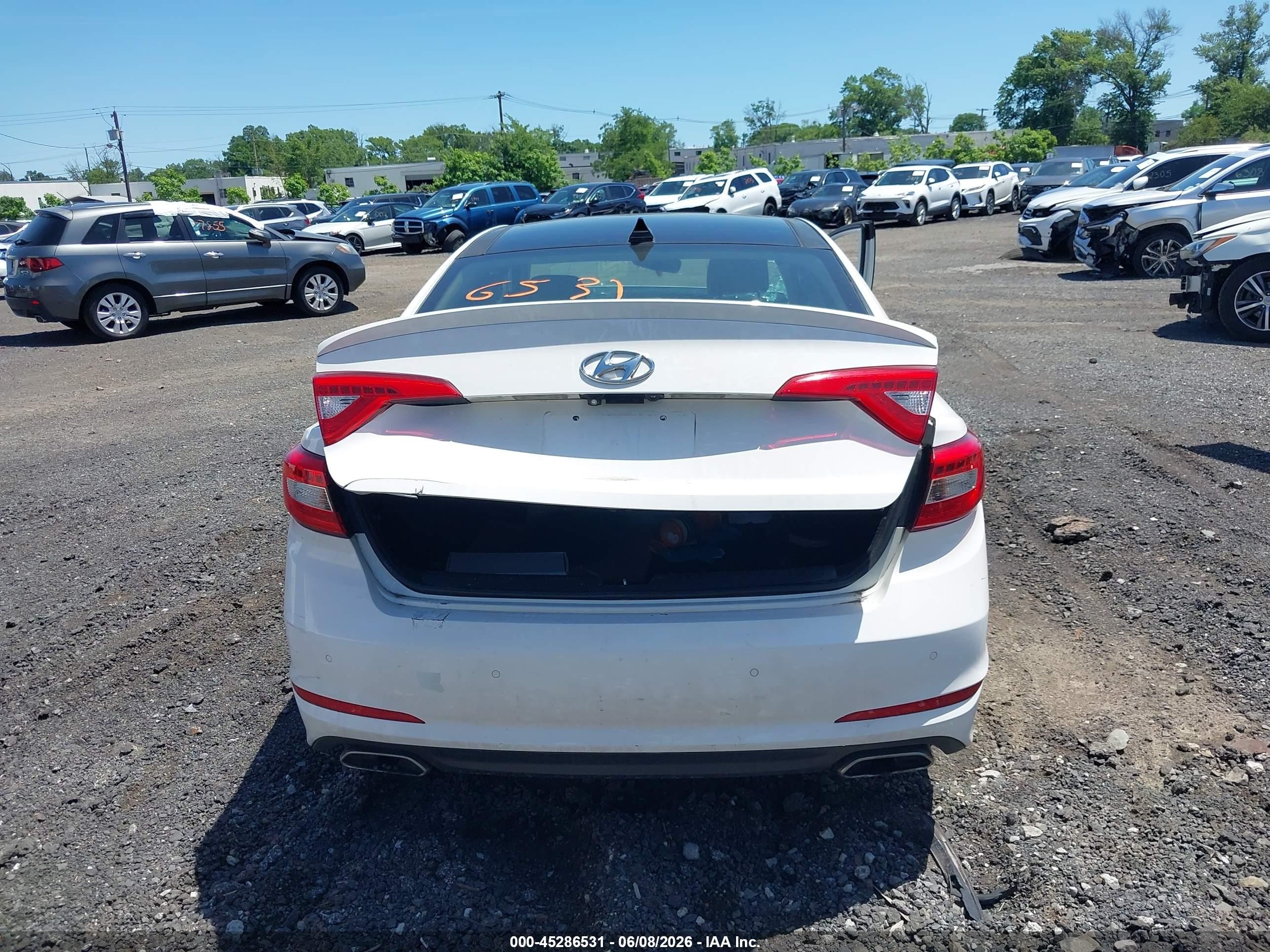 2015 Hyundai Sonata Limited White vin: 5NPE34AF0FH089572