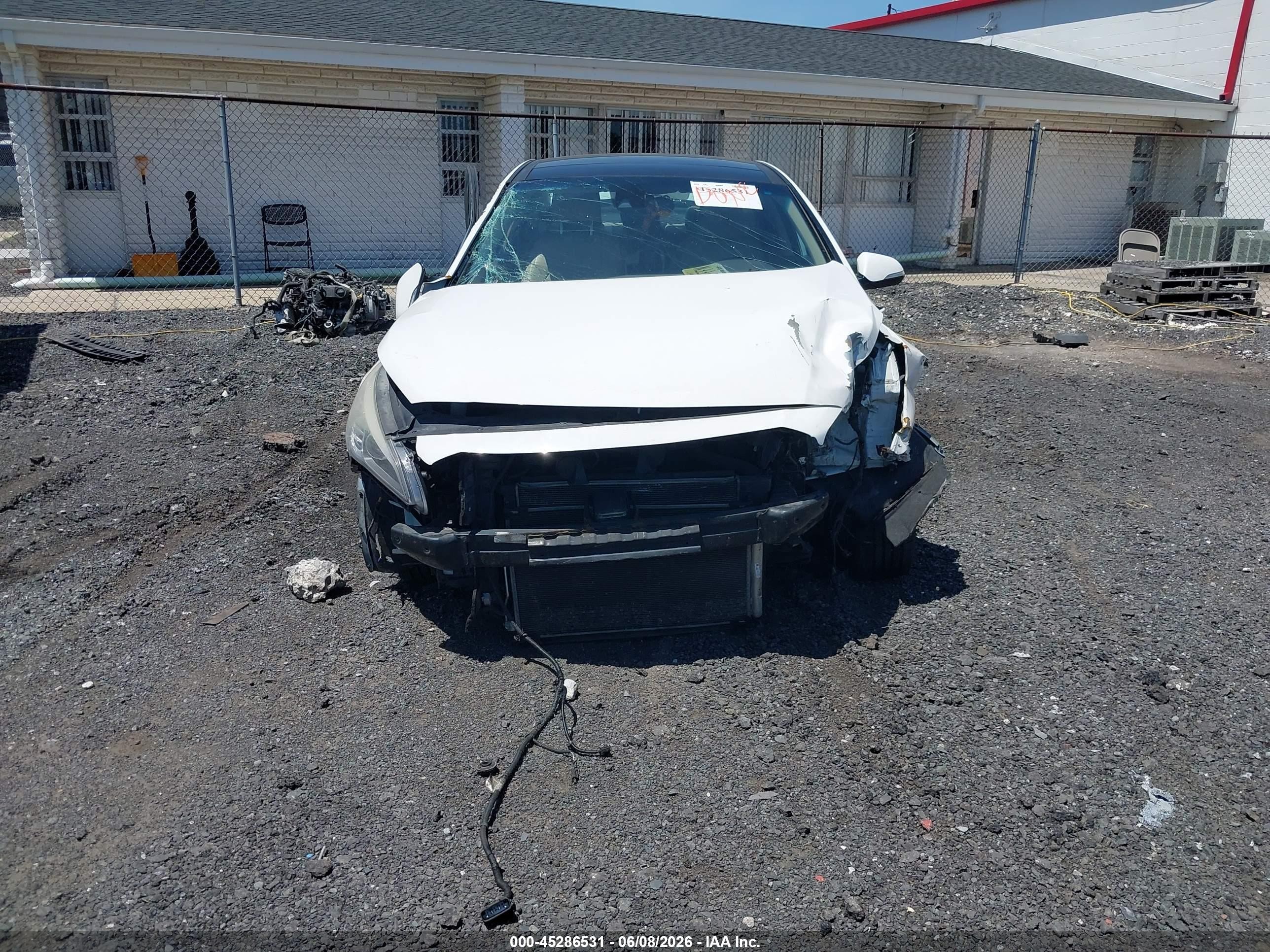 2015 Hyundai Sonata Limited White vin: 5NPE34AF0FH089572