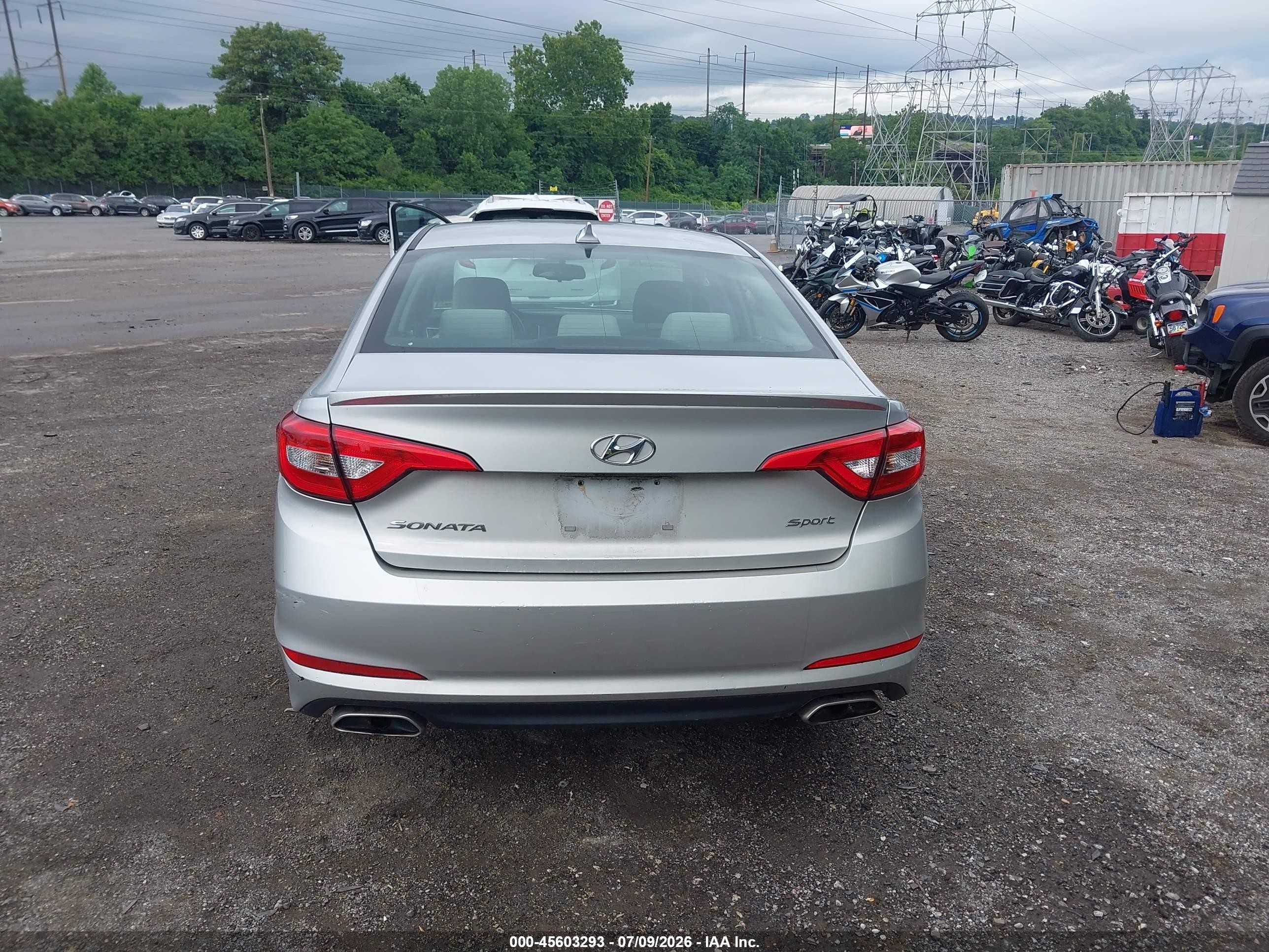 2015 Hyundai Sonata Sport Silver vin: 5NPE34AF0FH089880