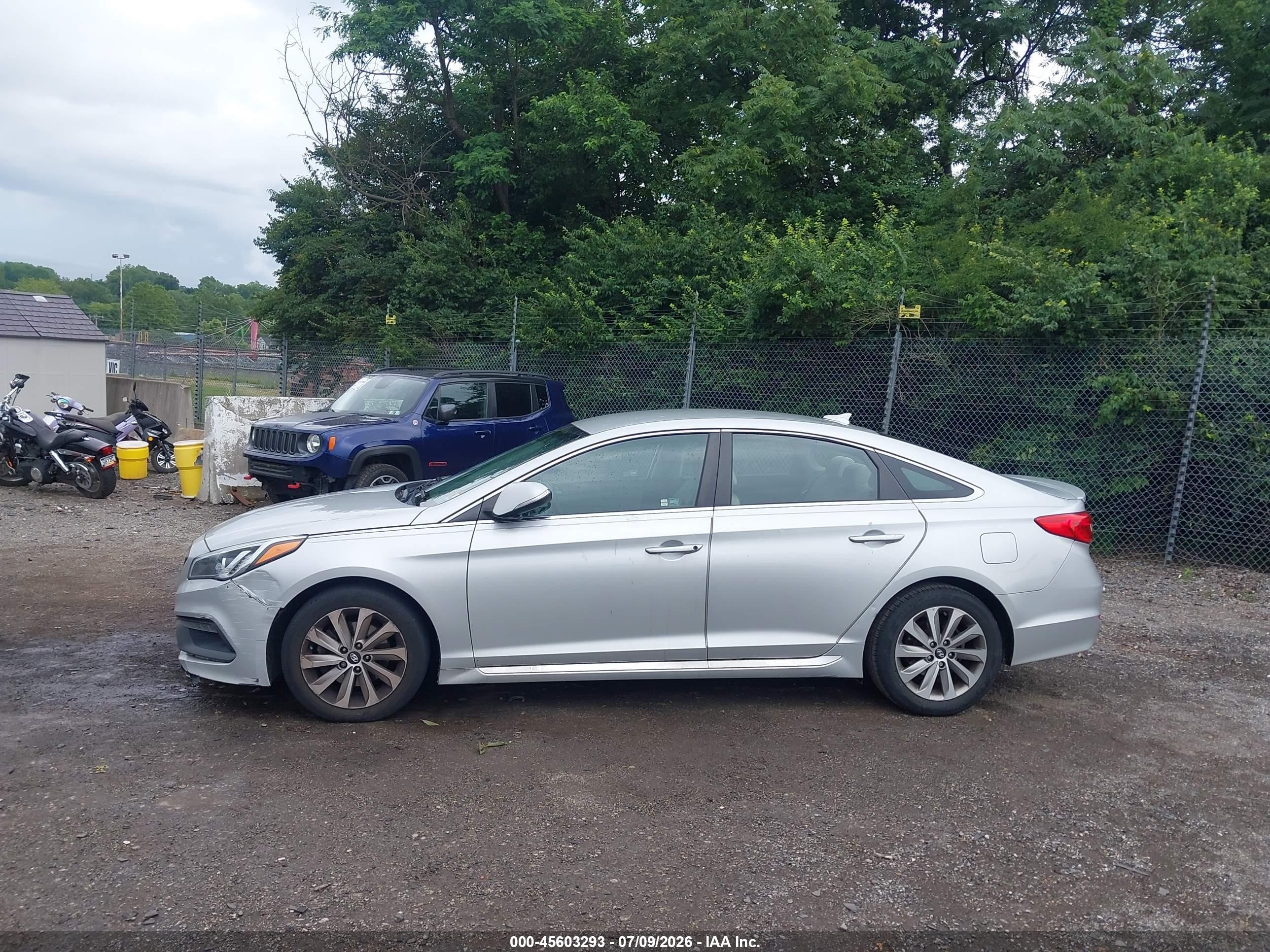 2015 Hyundai Sonata Sport Silver vin: 5NPE34AF0FH089880