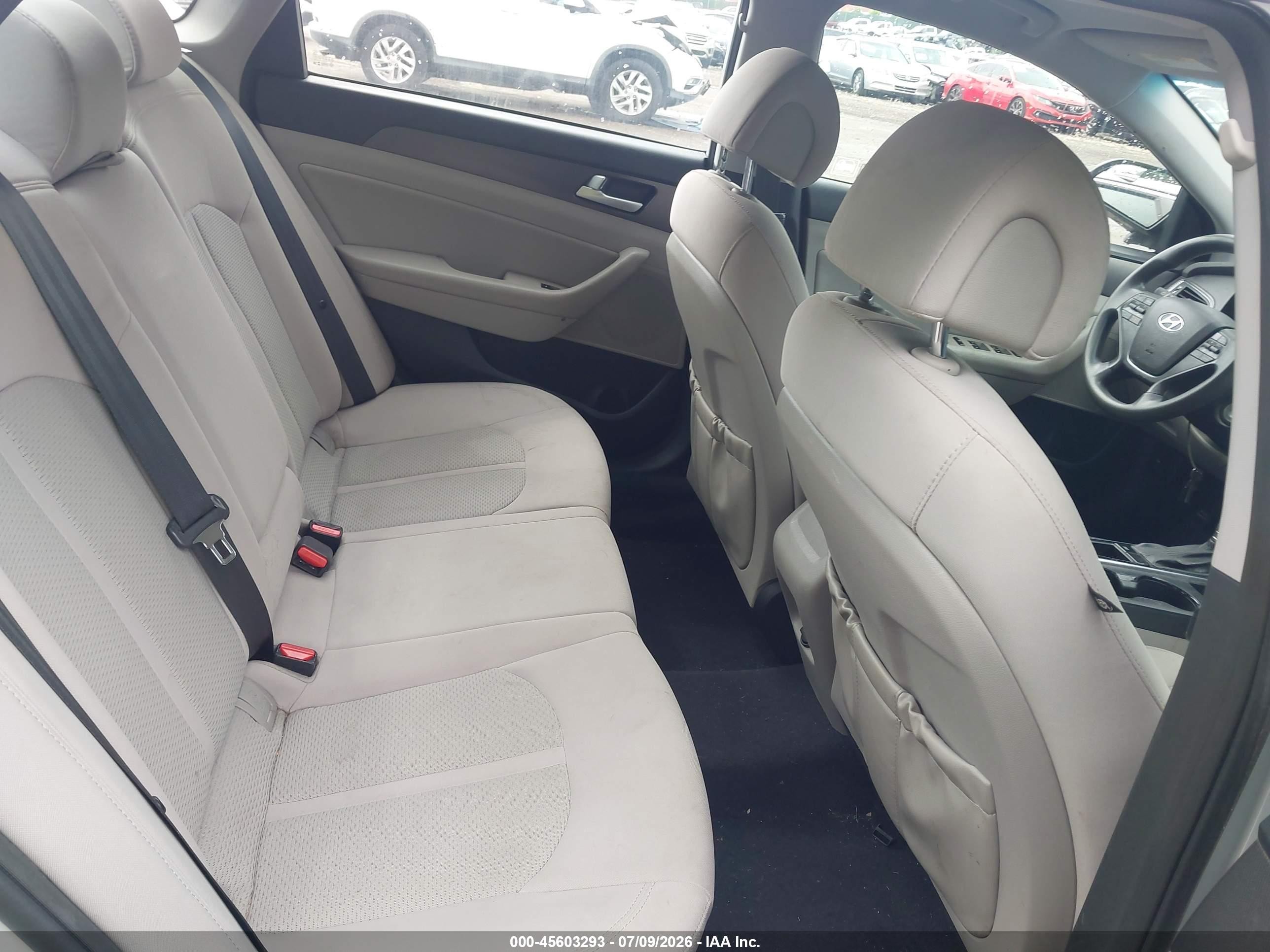 2015 Hyundai Sonata Sport Silver vin: 5NPE34AF0FH089880