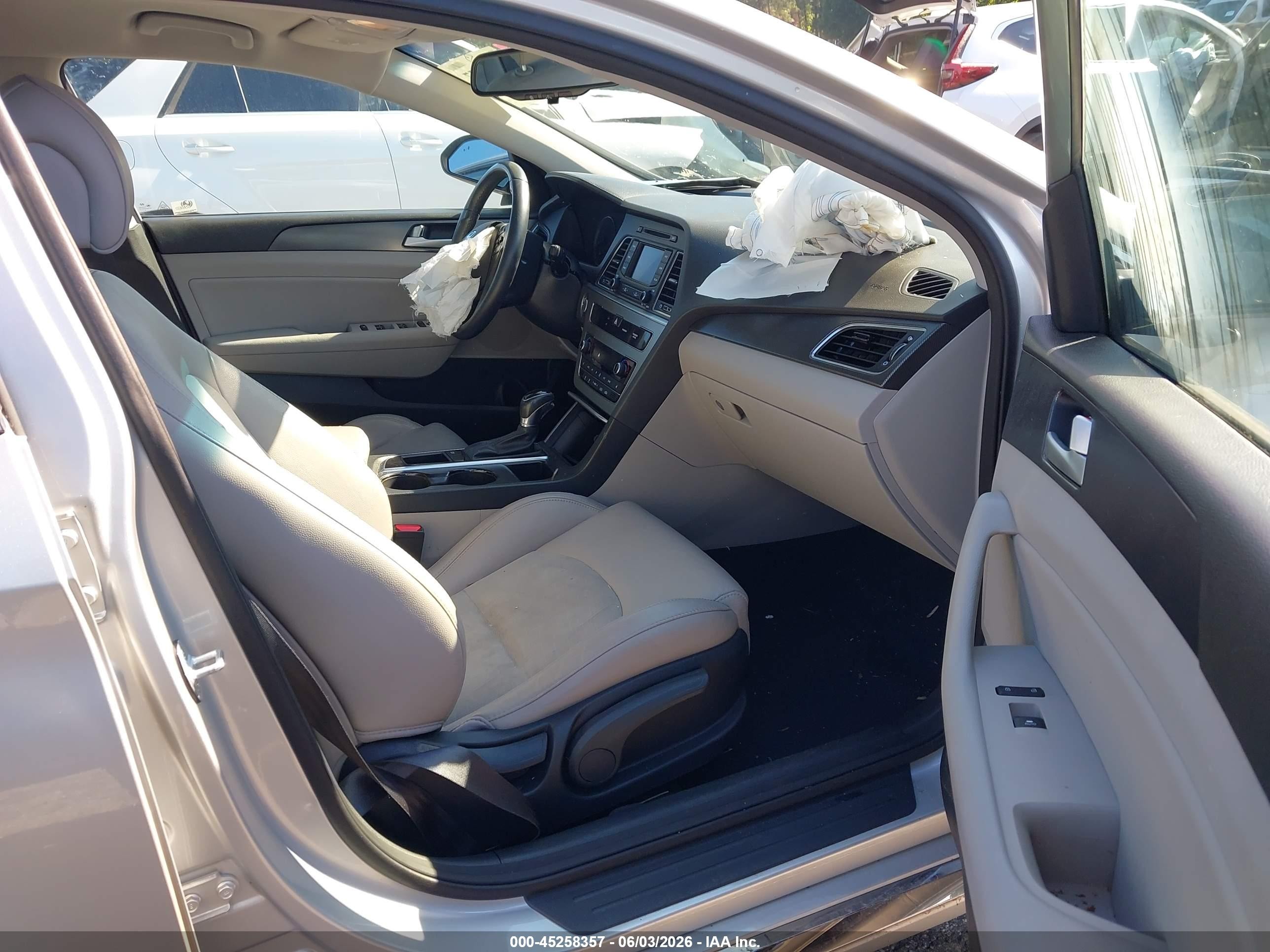 2015 Hyundai Sonata Sport Silver vin: 5NPE34AF0FH100943