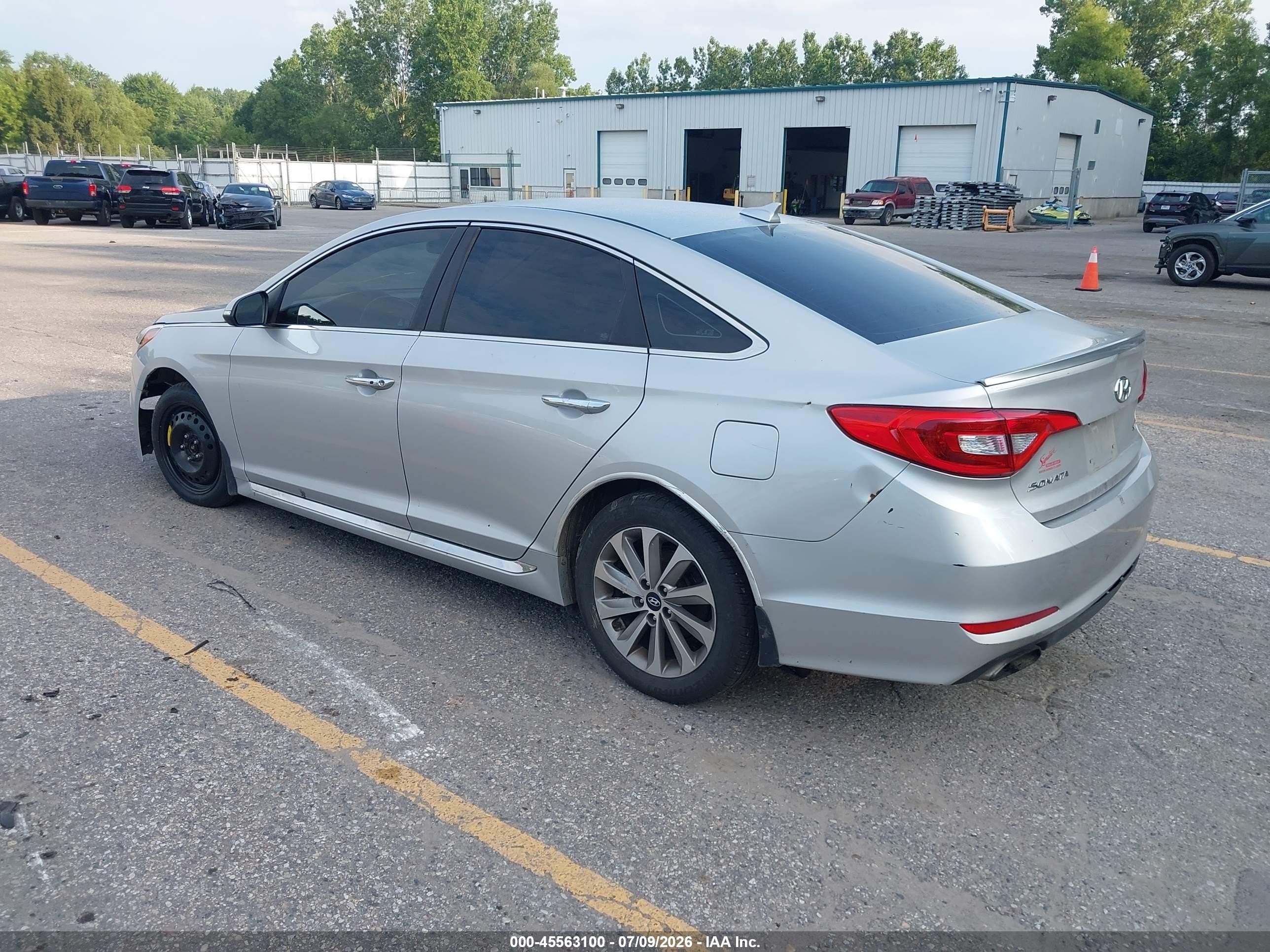 2015 Hyundai Sonata Sport Silver vin: 5NPE34AF0FH119024