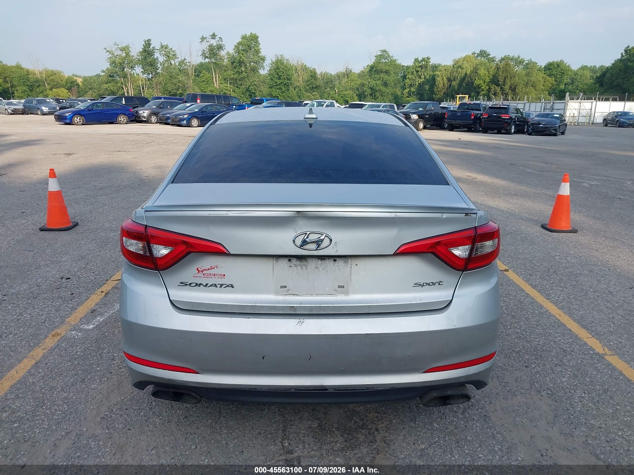 2015 Hyundai Sonata Sport Silver vin: 5NPE34AF0FH119024