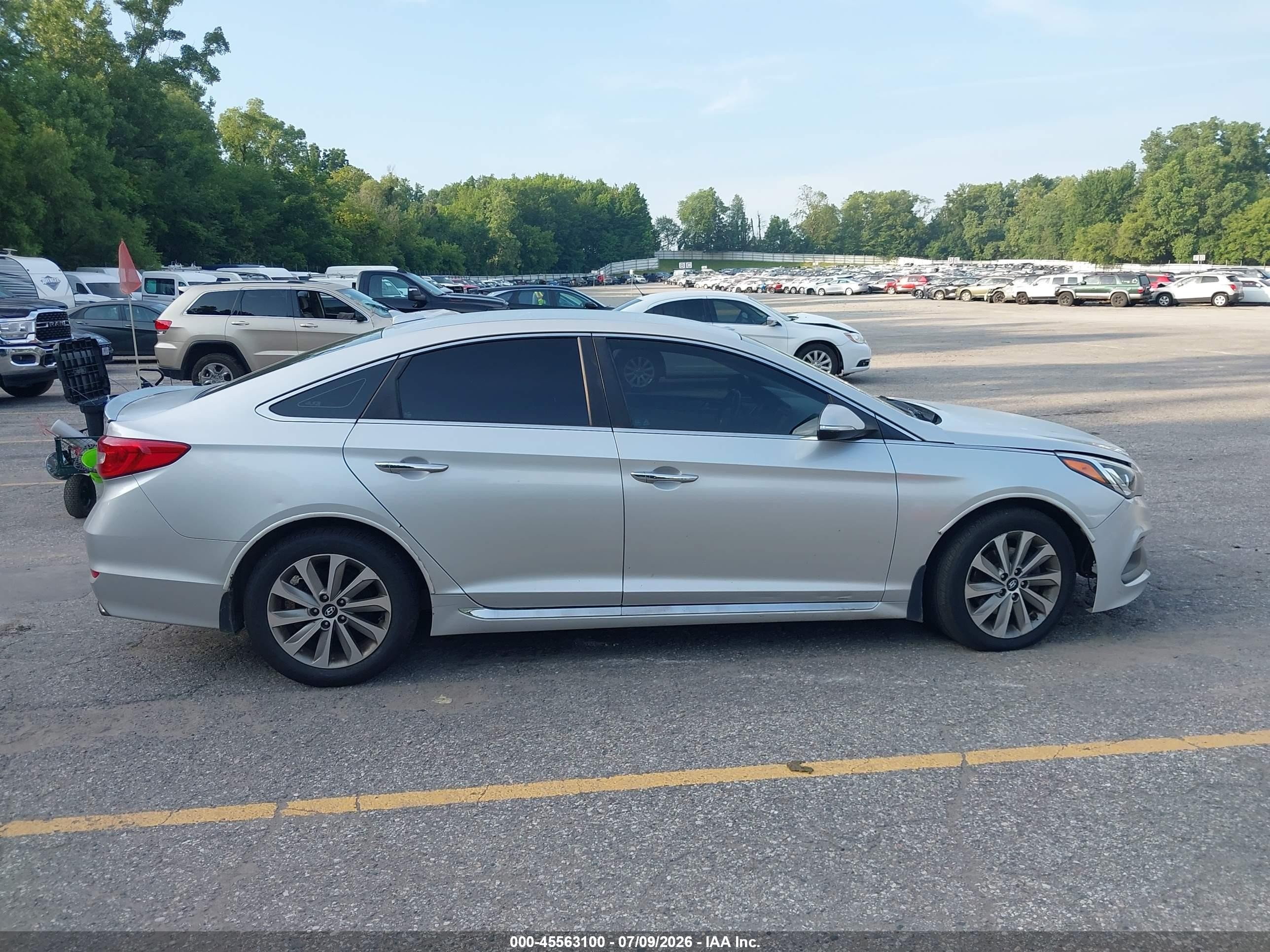 2015 Hyundai Sonata Sport Silver vin: 5NPE34AF0FH119024