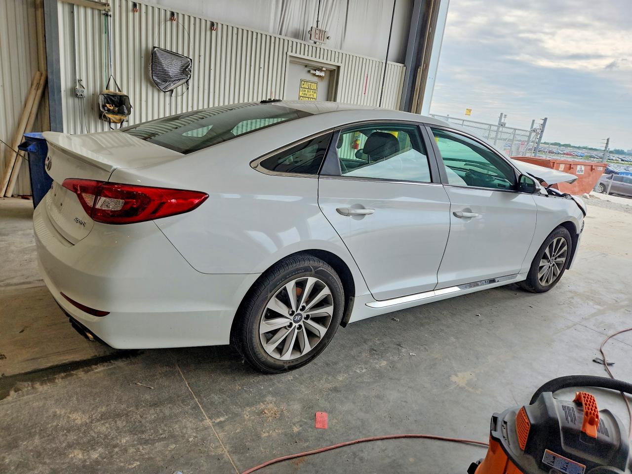 2015 Hyundai Sonata Sport White vin: 5NPE34AF0FH163539