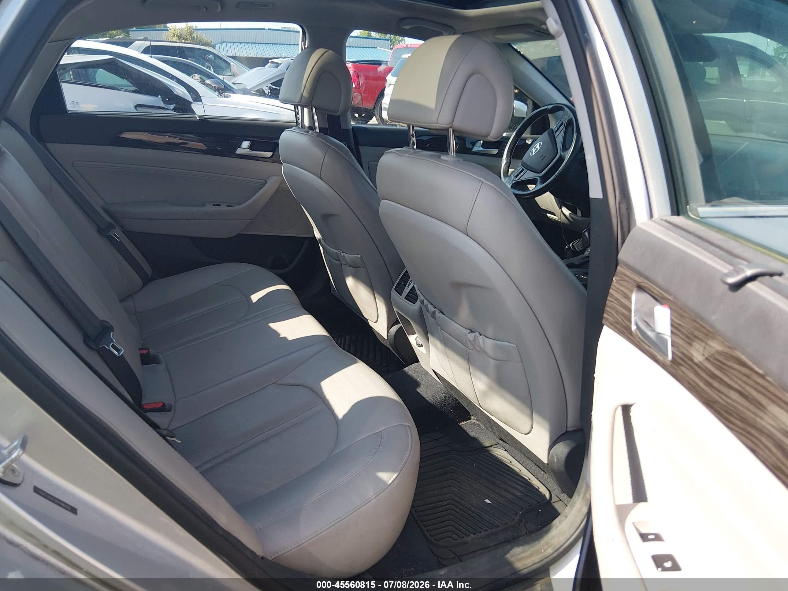 2015 Hyundai Sonata Limited Серебряный vin: 5NPE34AF0FH186156