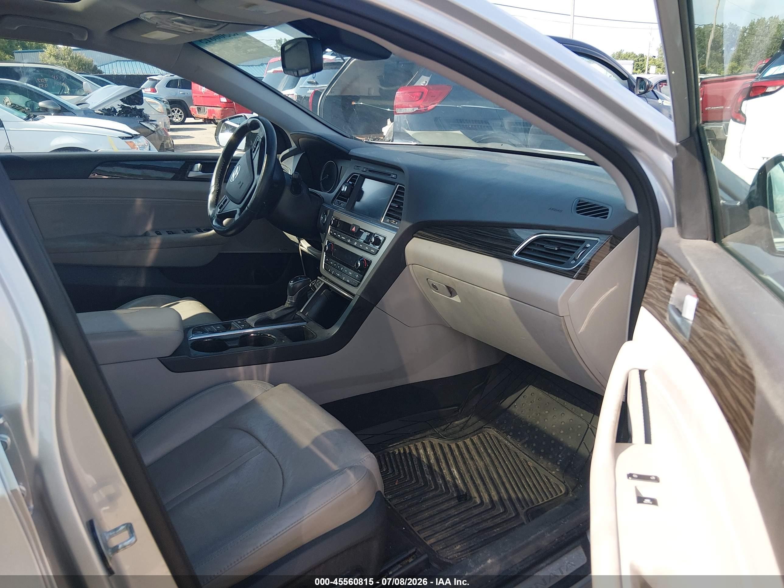 2015 Hyundai Sonata Limited Серебряный vin: 5NPE34AF0FH186156