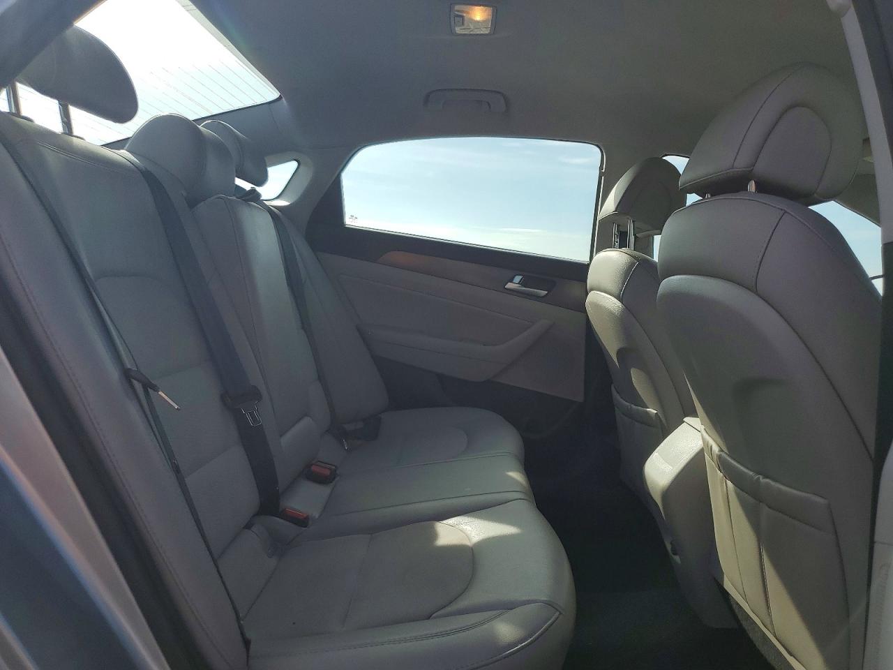2015 Hyundai Sonata Sport Серебряный vin: 5NPE34AF1FH040882