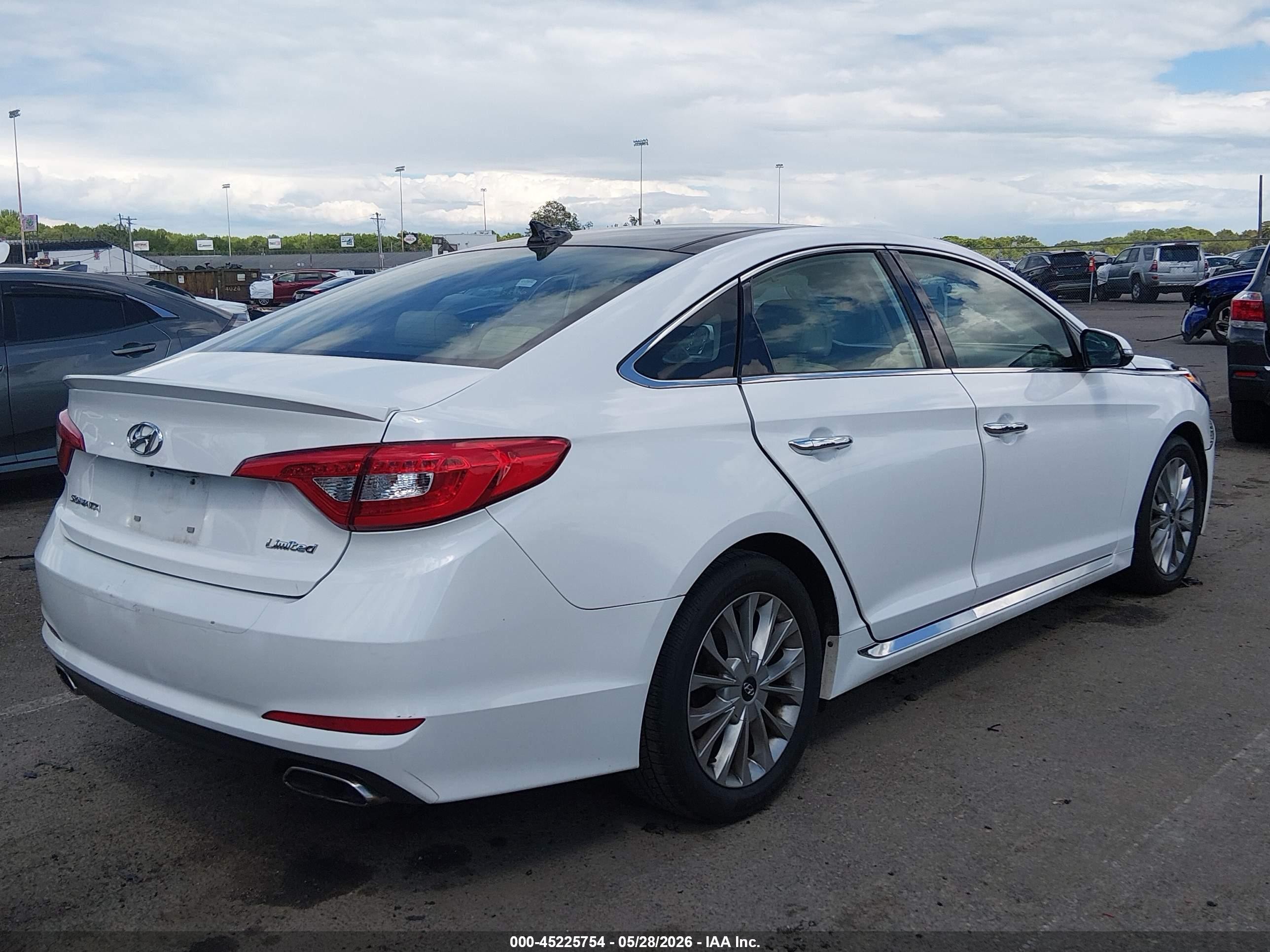 2015 Hyundai Sonata Limited White vin: 5NPE34AF1FH051090