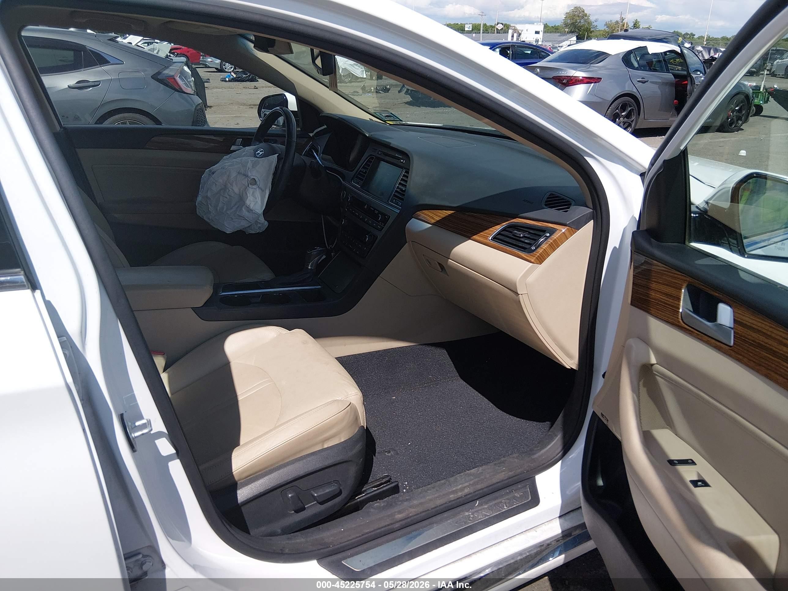 2015 Hyundai Sonata Limited White vin: 5NPE34AF1FH051090