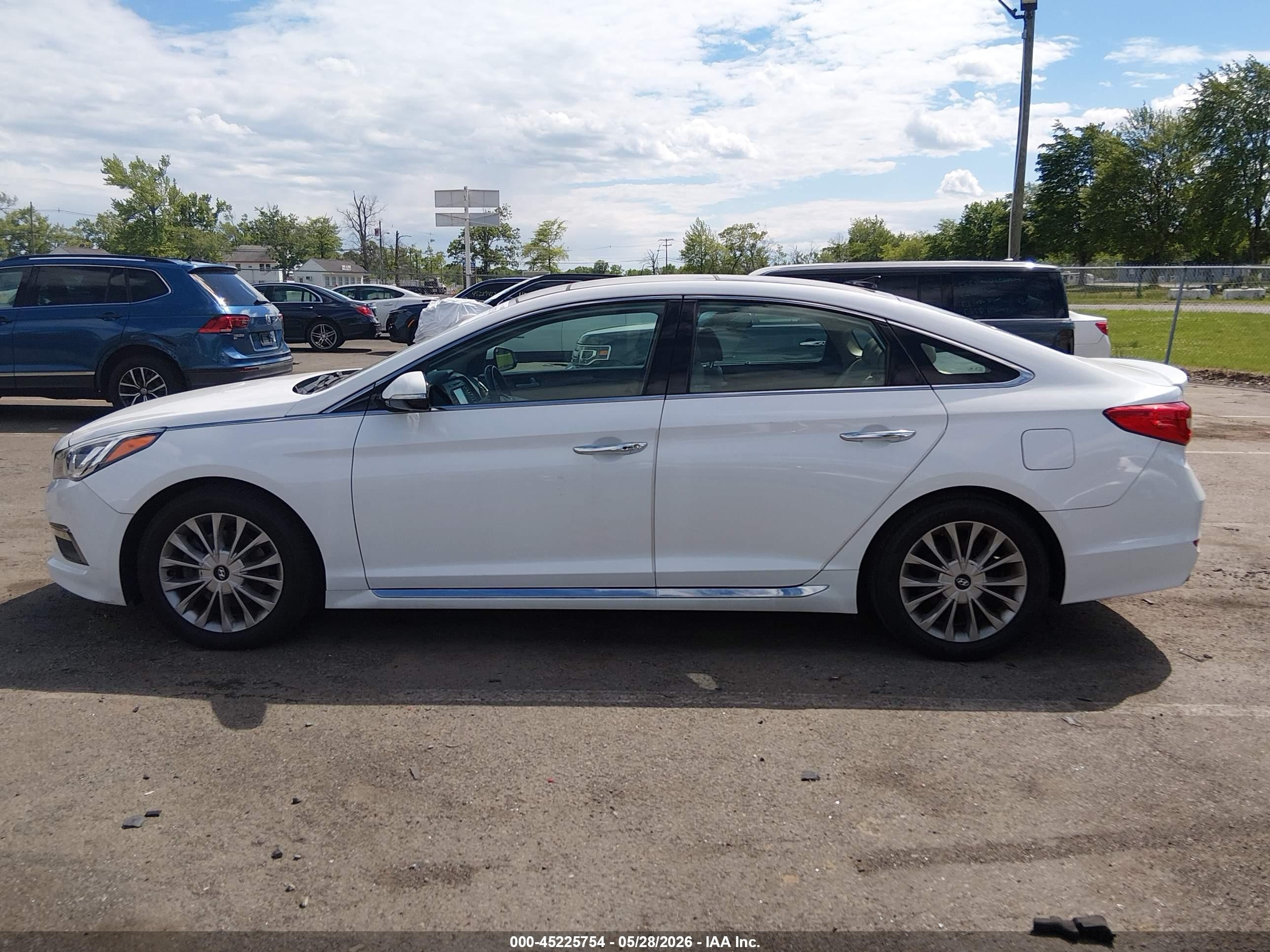 2015 Hyundai Sonata Limited White vin: 5NPE34AF1FH051090