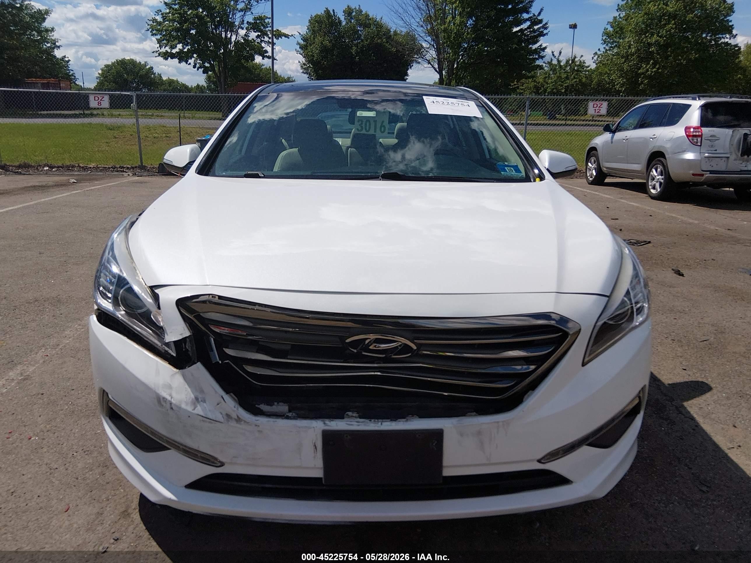 2015 Hyundai Sonata Limited White vin: 5NPE34AF1FH051090