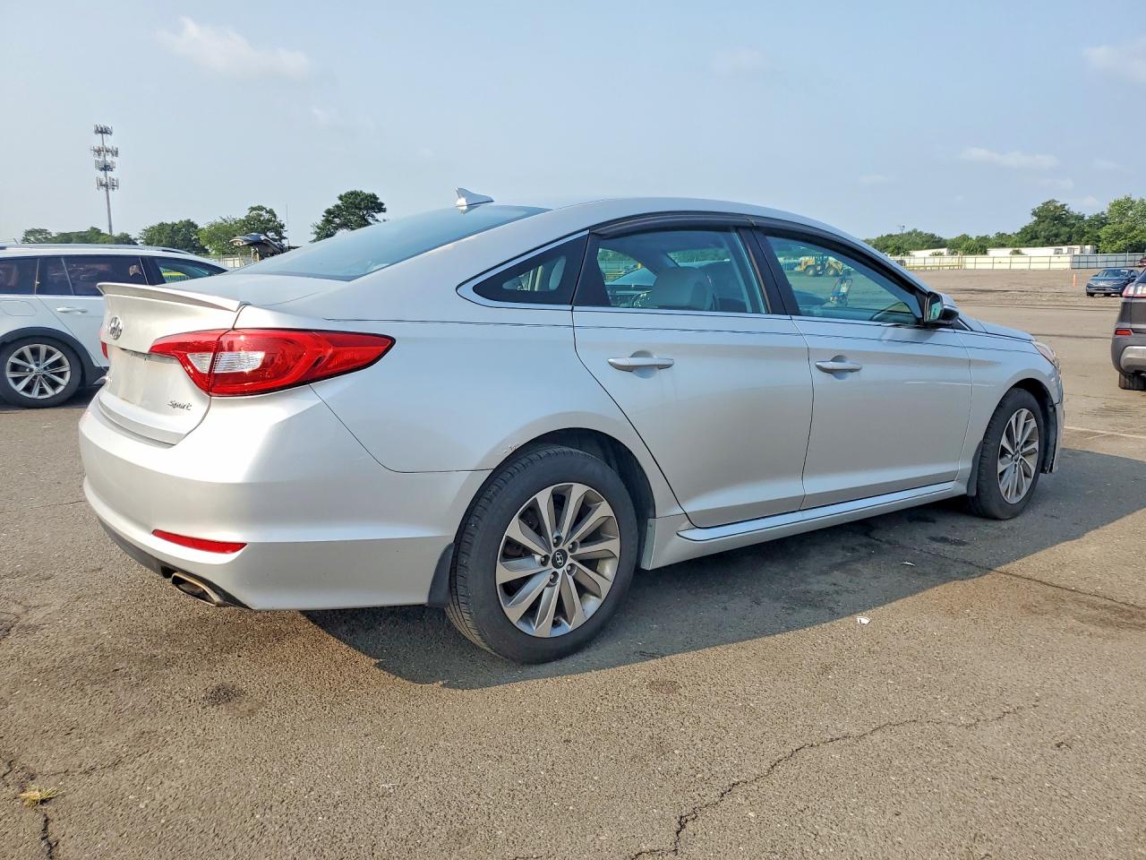 2015 Hyundai Sonata Sport Silver vin: 5NPE34AF1FH057455