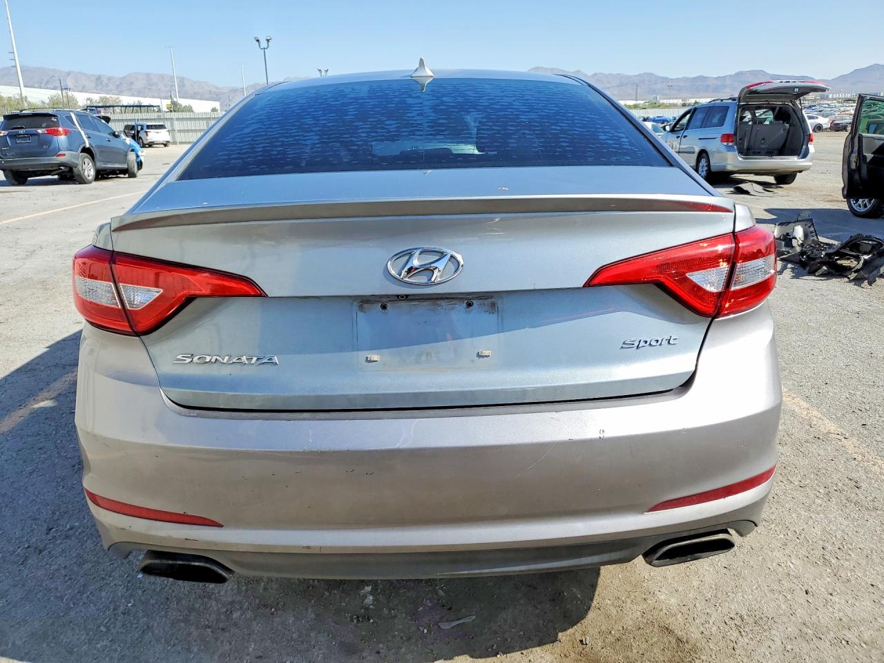2015 Hyundai Sonata Sport Silver vin: 5NPE34AF1FH095638