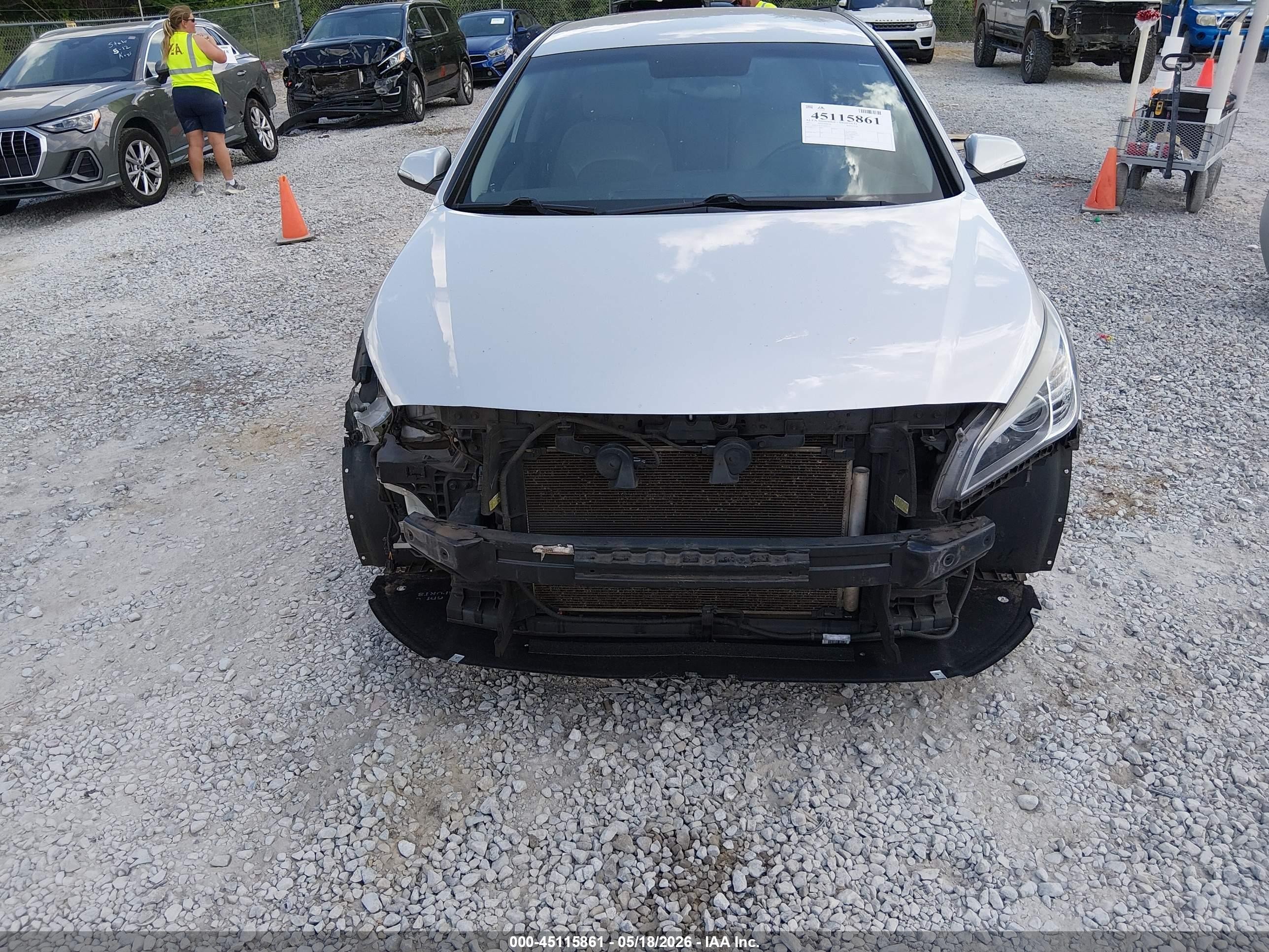 2015 Hyundai Sonata Sport Silver vin: 5NPE34AF1FH104774
