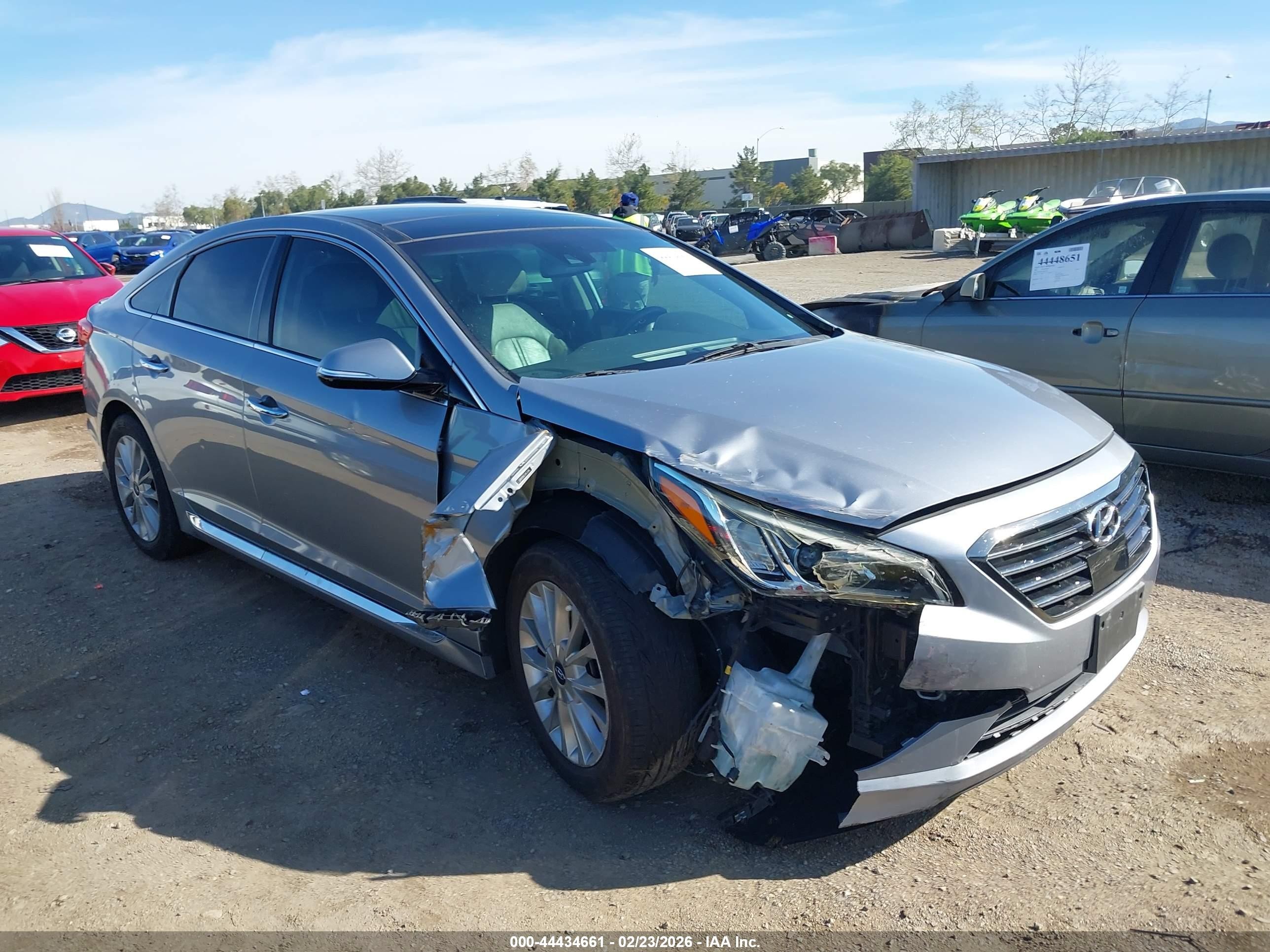 2015 Hyundai Sonata Limited Silver vin: 5NPE34AF1FH104905