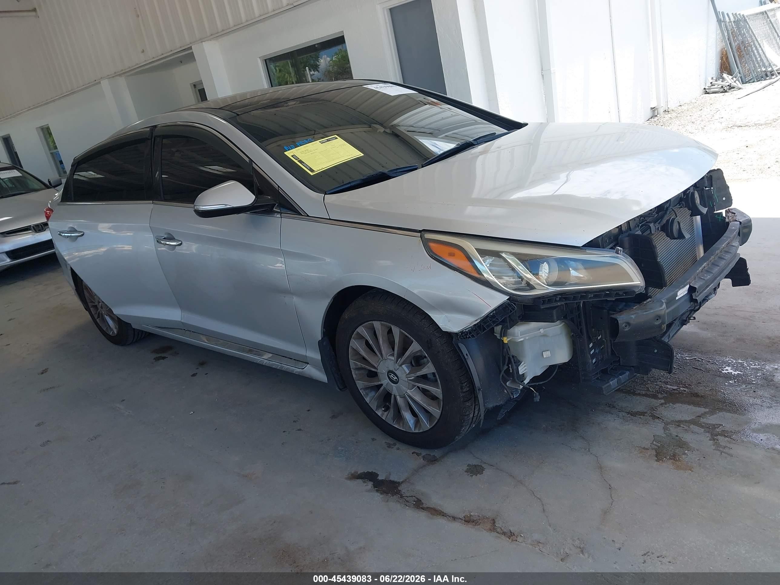 2015 Hyundai Sonata Limited Silver vin: 5NPE34AF1FH137550