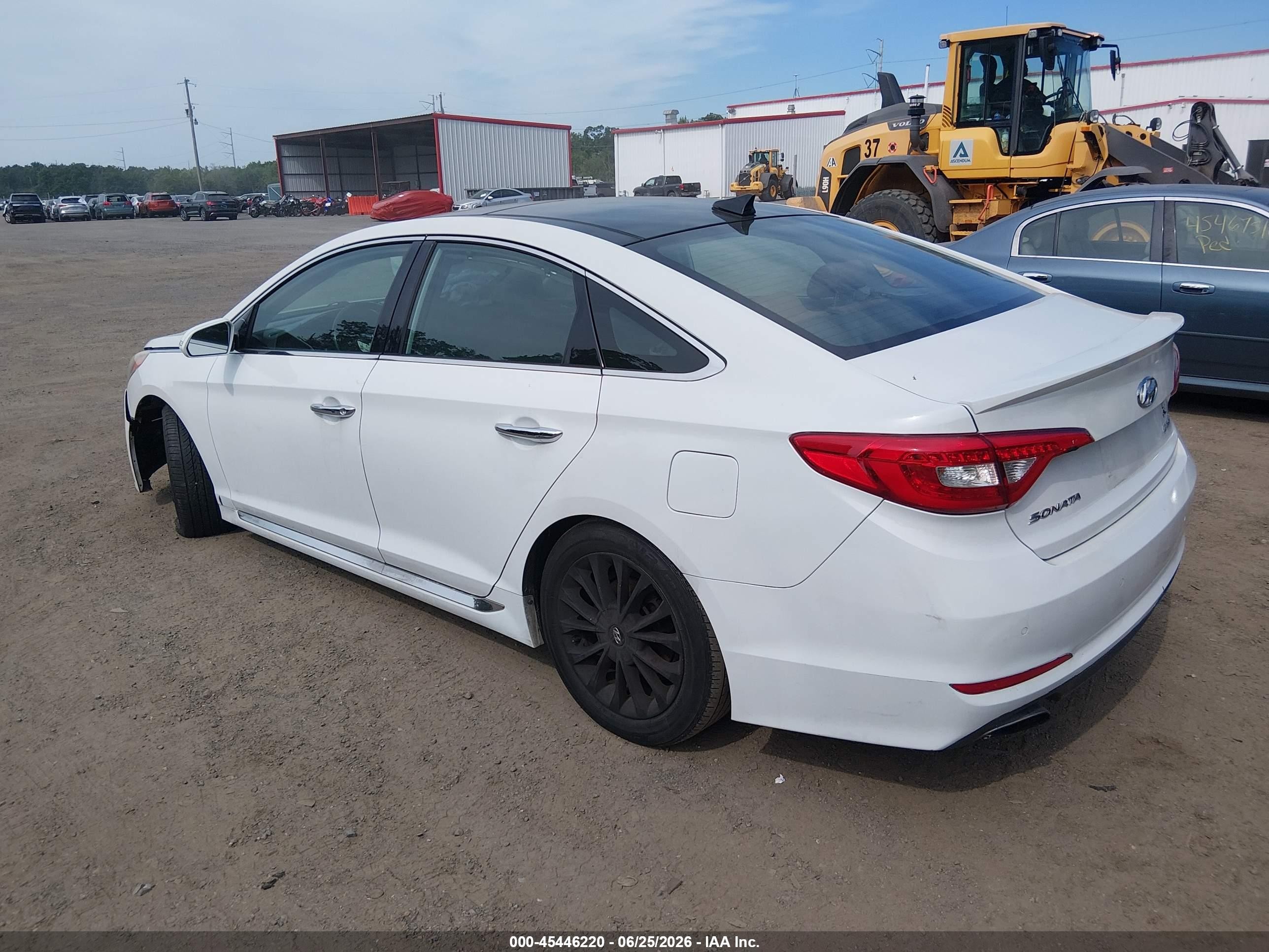 2015 Hyundai Sonata Limited White vin: 5NPE34AF1FH150170