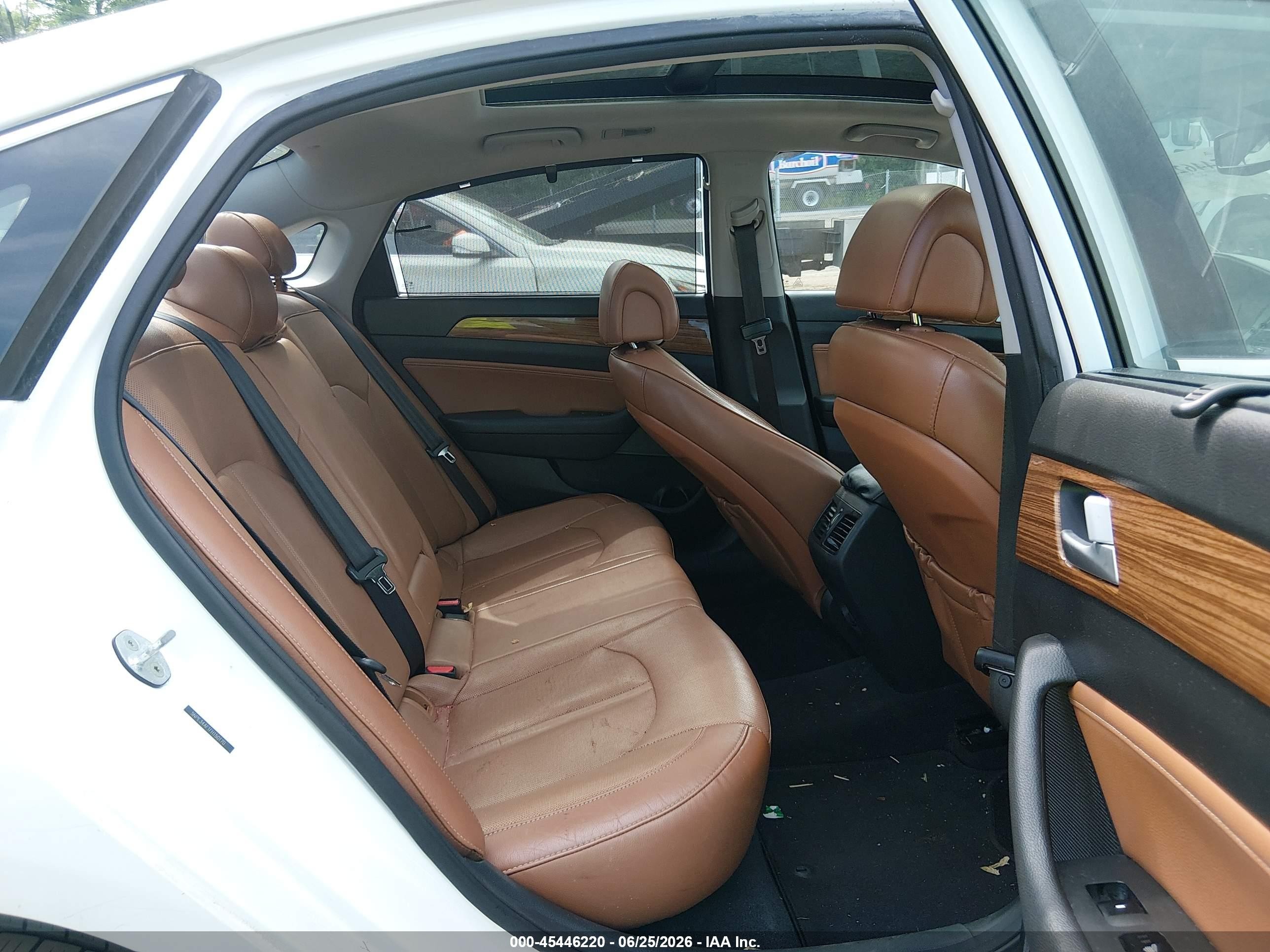 2015 Hyundai Sonata Limited White vin: 5NPE34AF1FH150170