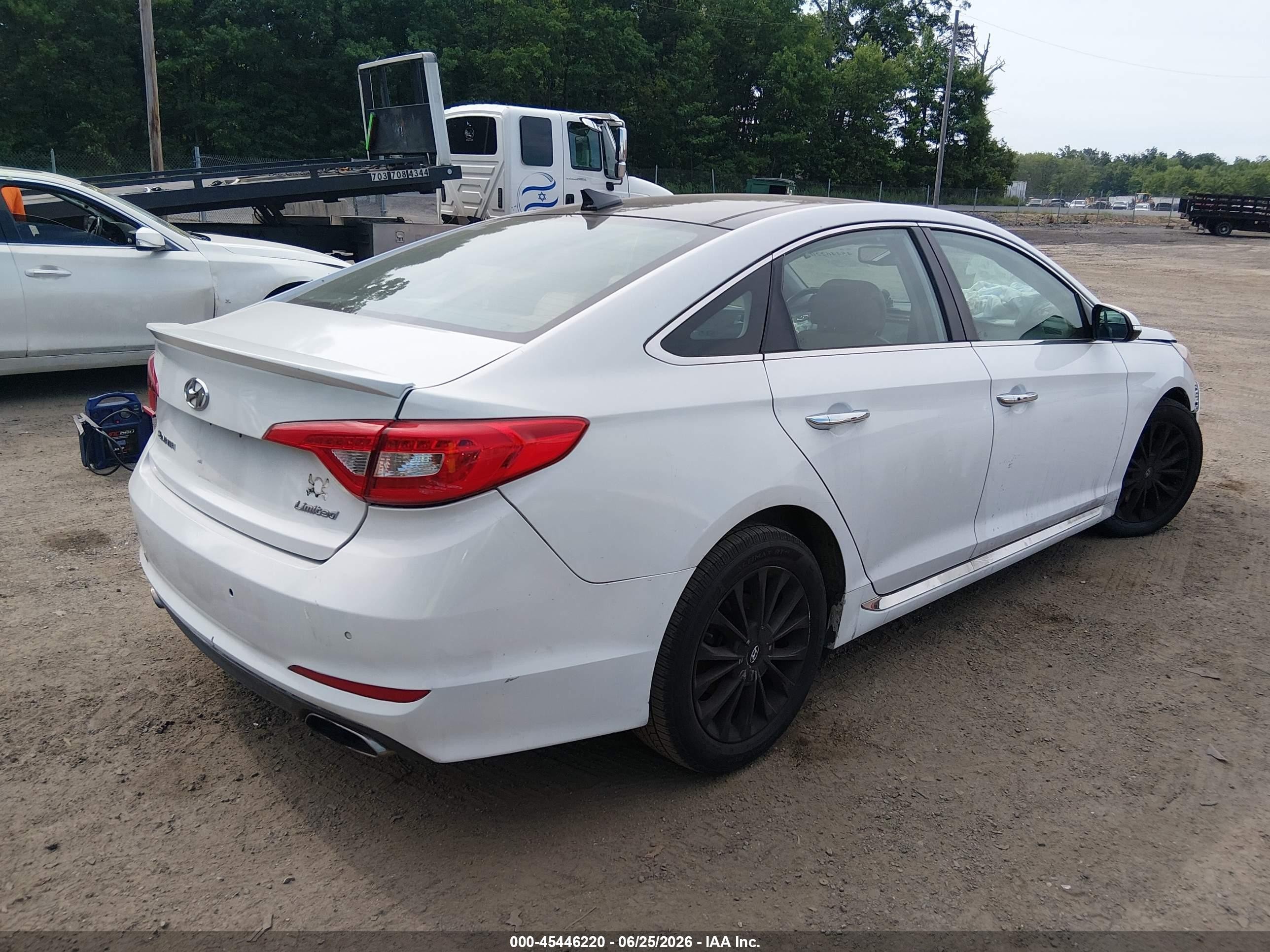 2015 Hyundai Sonata Limited White vin: 5NPE34AF1FH150170
