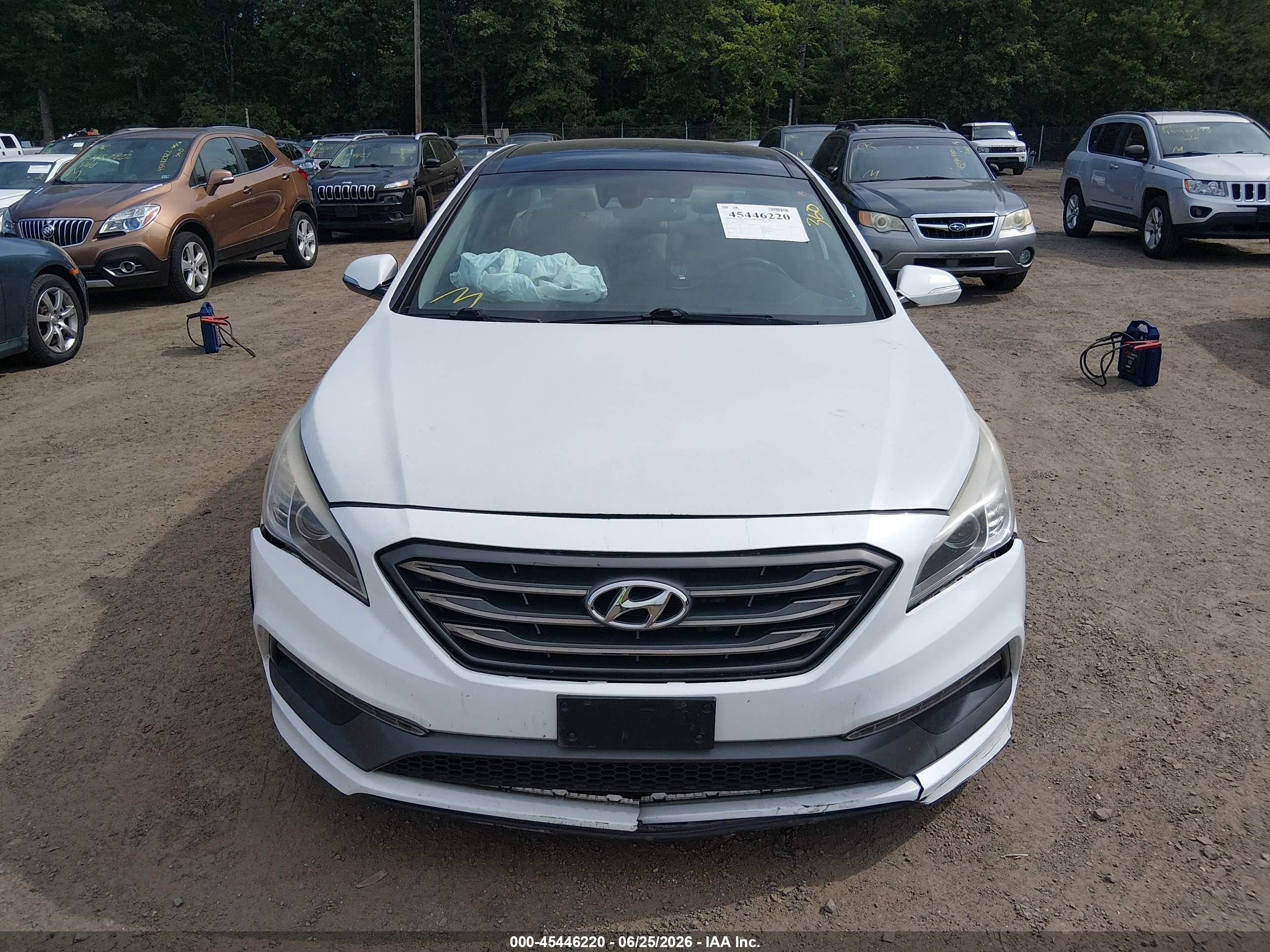 2015 Hyundai Sonata Limited White vin: 5NPE34AF1FH150170