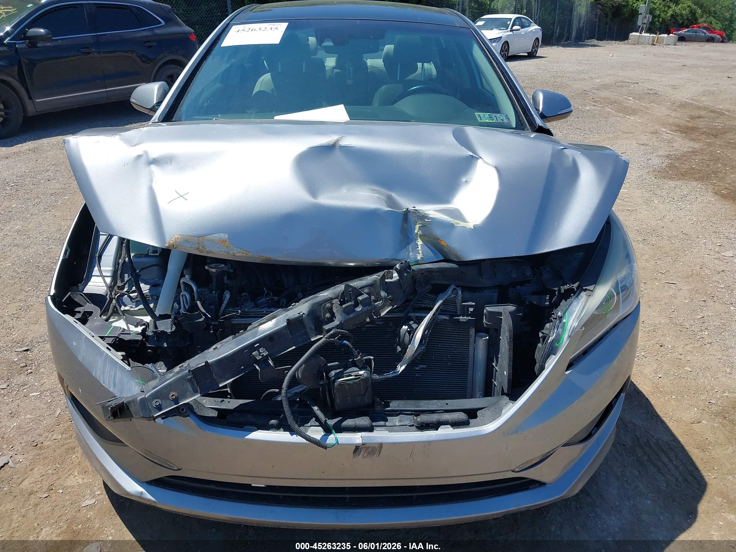2015 Hyundai Sonata Limited Silver vin: 5NPE34AF1FH213459