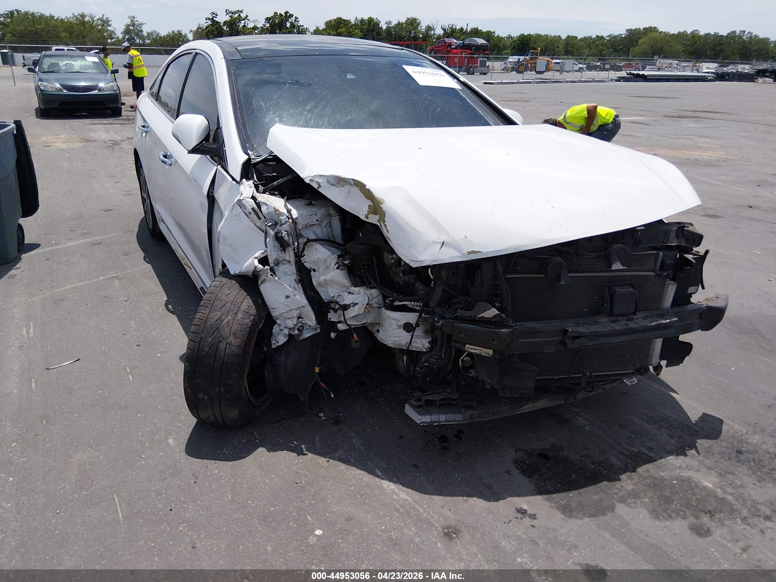 2016 Hyundai Sonata Limited White vin: 5NPE34AF1GH337264
