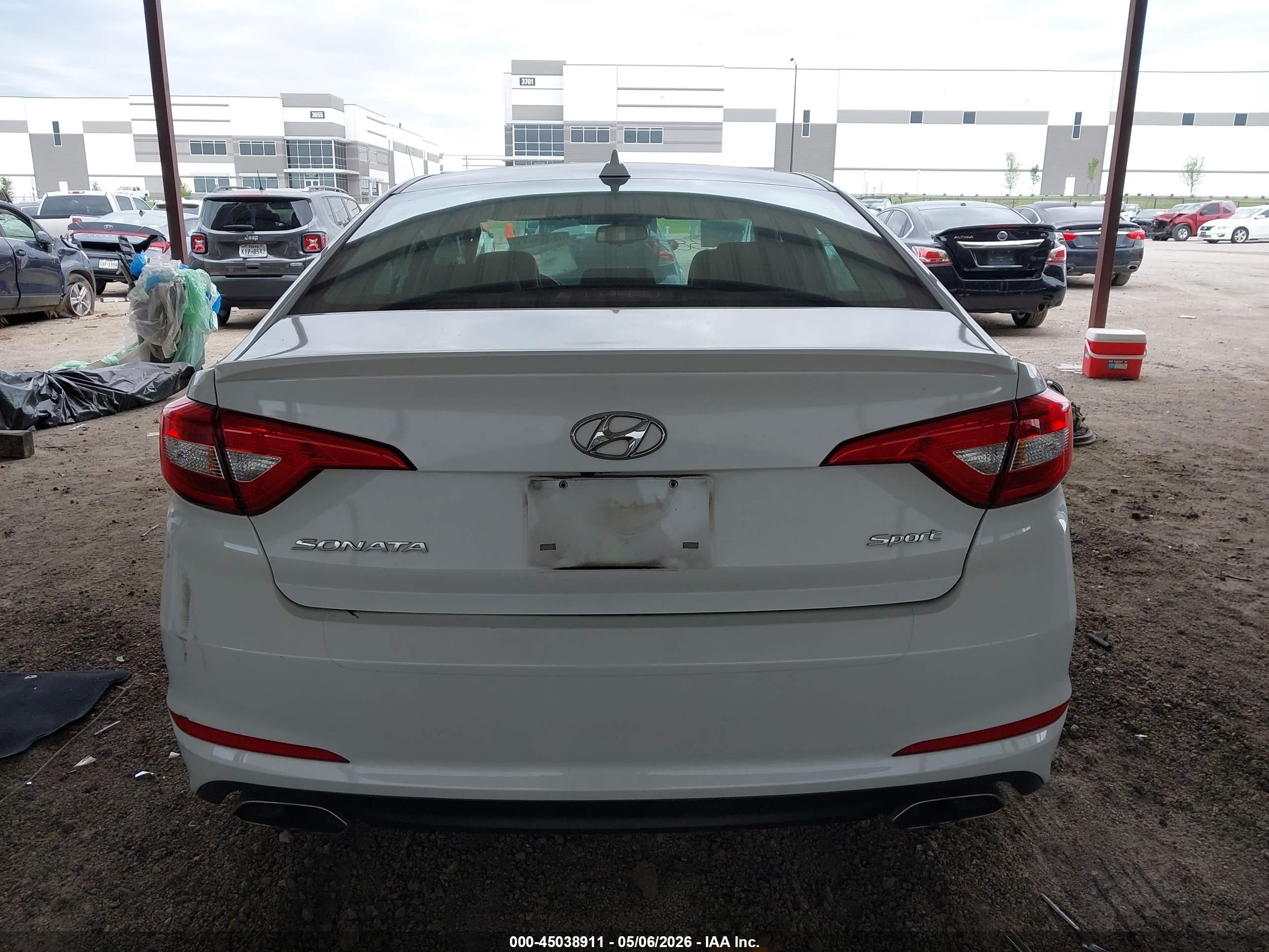 2016 Hyundai Sonata Sport White vin: 5NPE34AF1GH432648