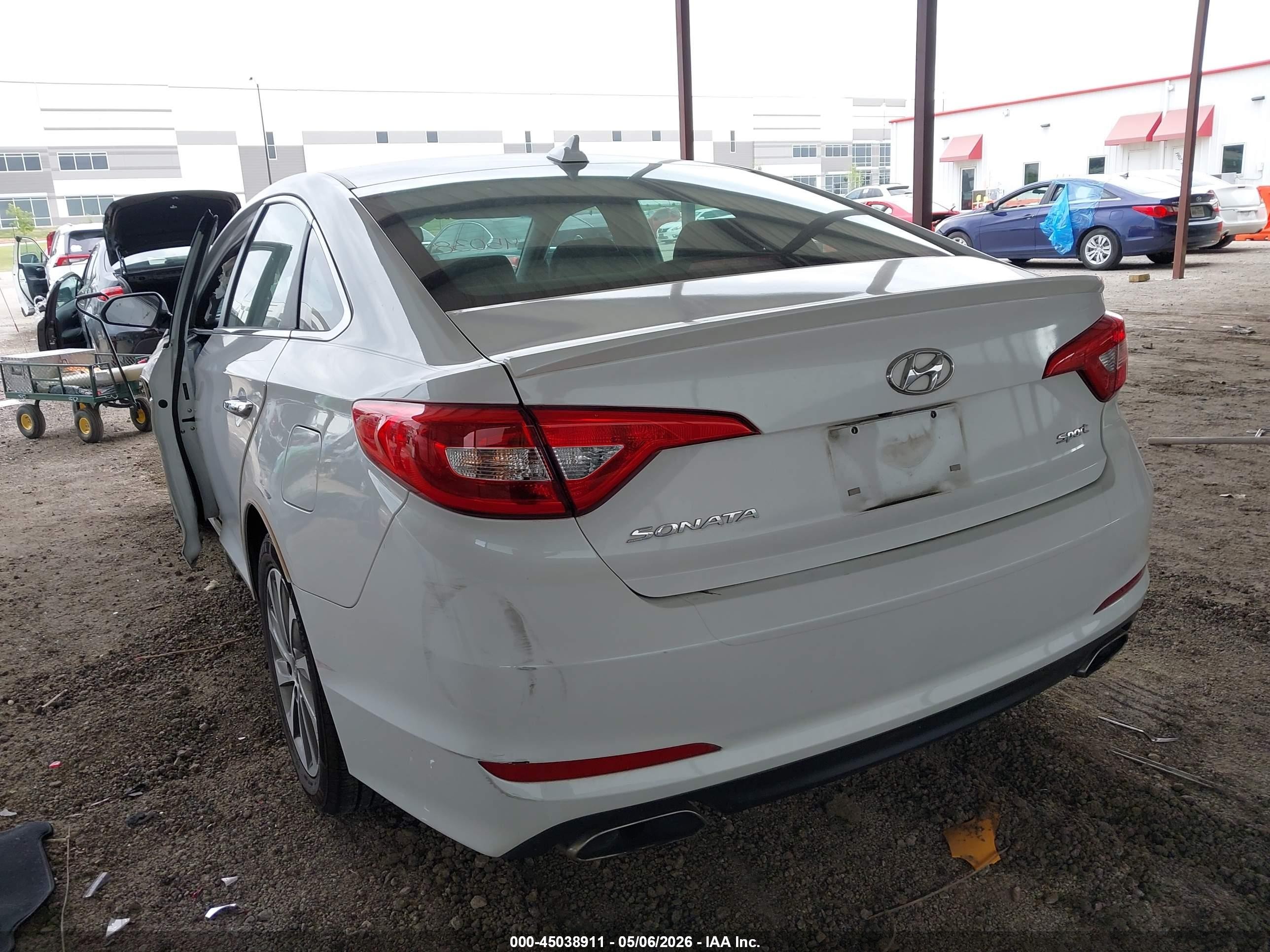 2016 Hyundai Sonata Sport White vin: 5NPE34AF1GH432648