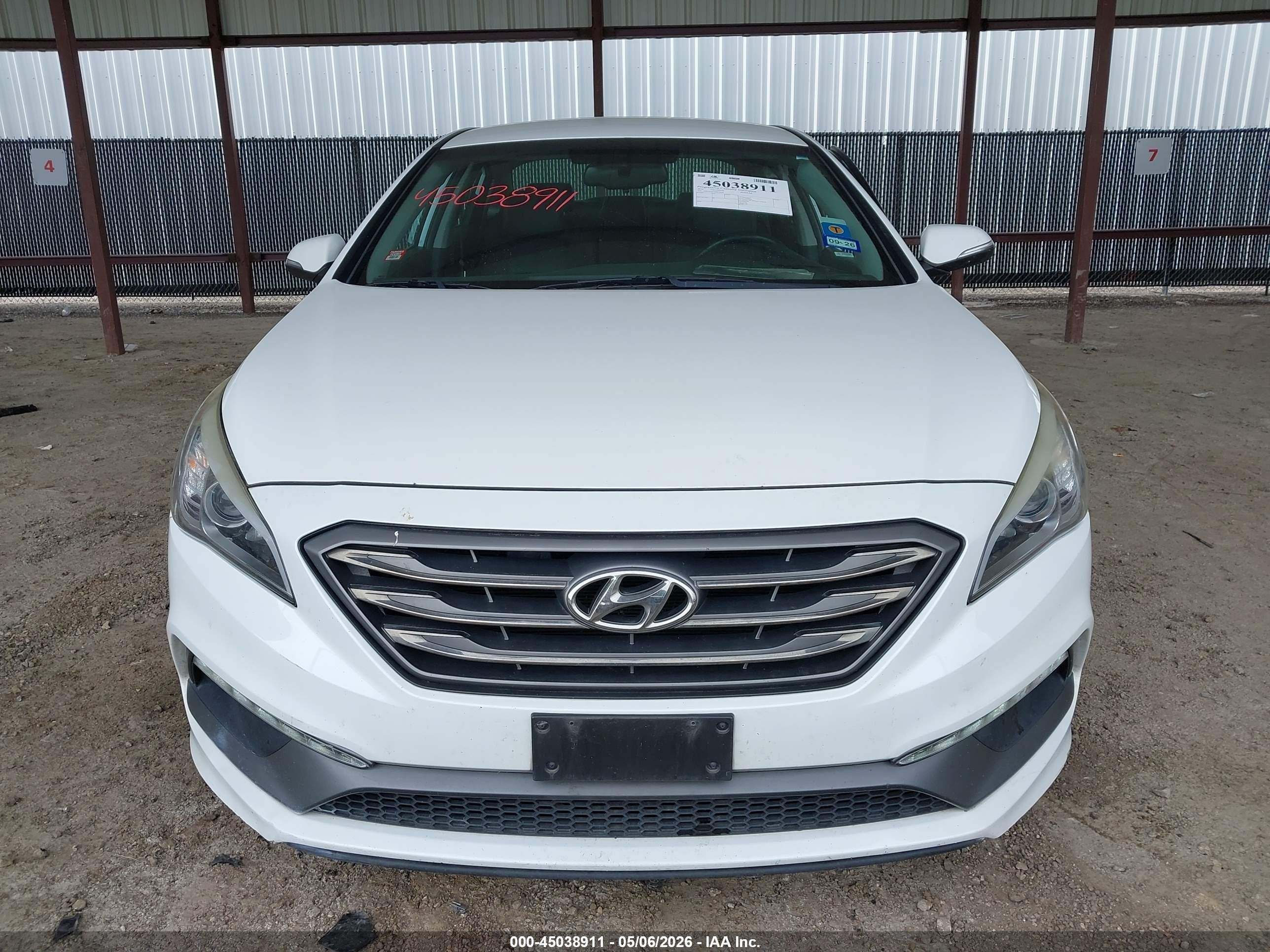 2016 Hyundai Sonata Sport White vin: 5NPE34AF1GH432648