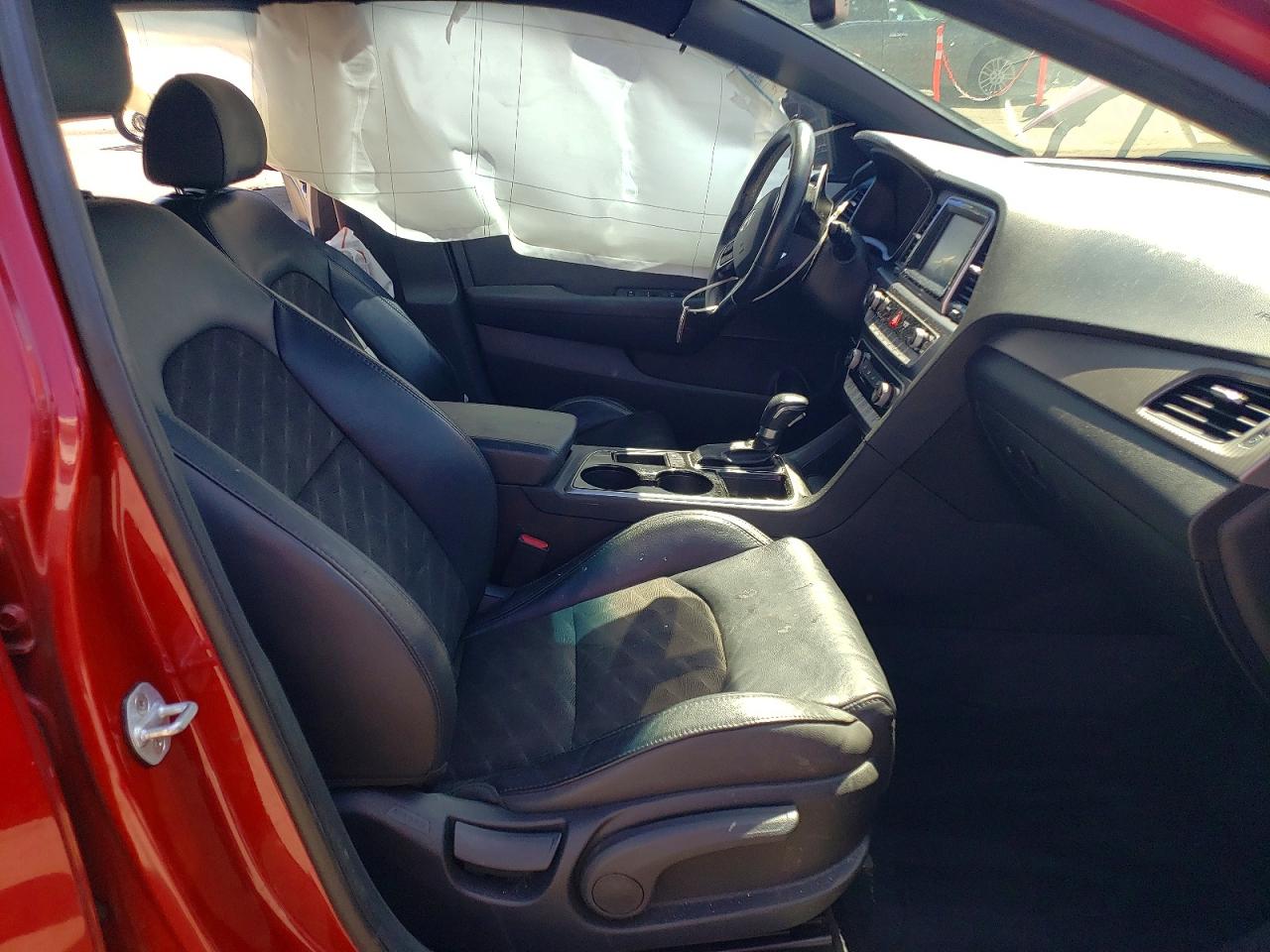 2018 Hyundai Sonata Sport Красный vin: 5NPE34AF1JH606497