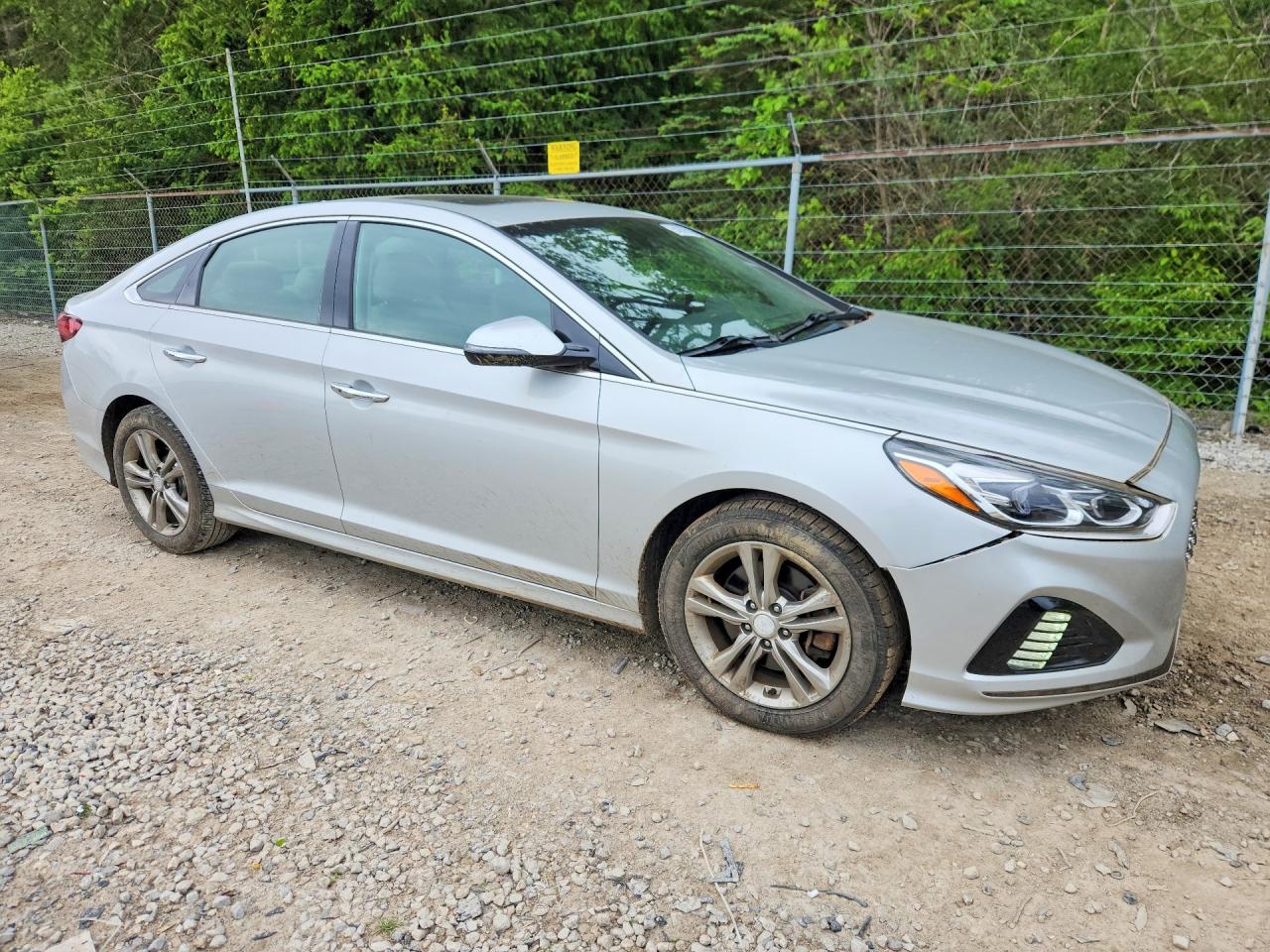2019 Hyundai Sonata Limited Серебряный vin: 5NPE34AF1KH777526