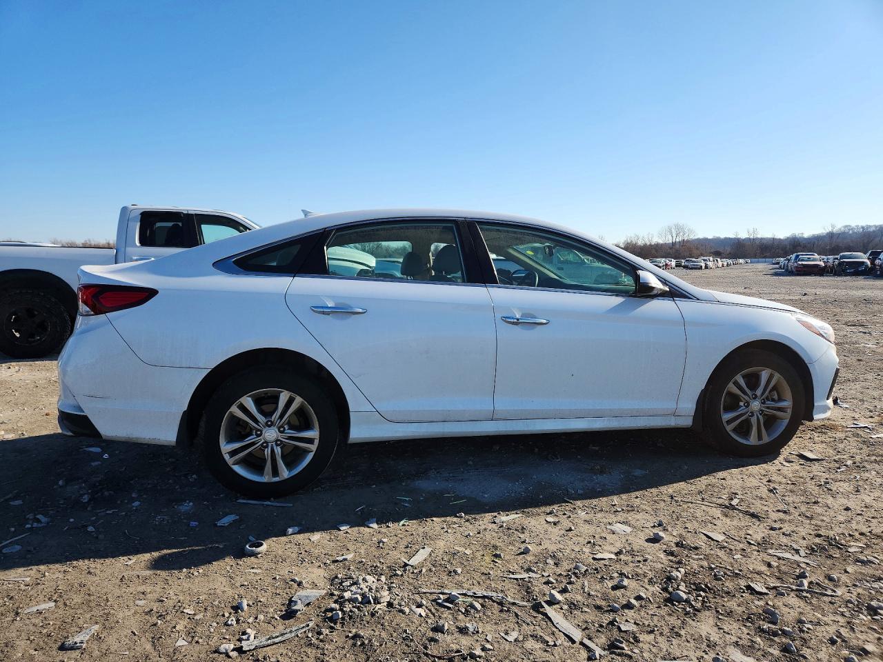 2019 Hyundai Sonata Limited White vin: 5NPE34AF1KH809956