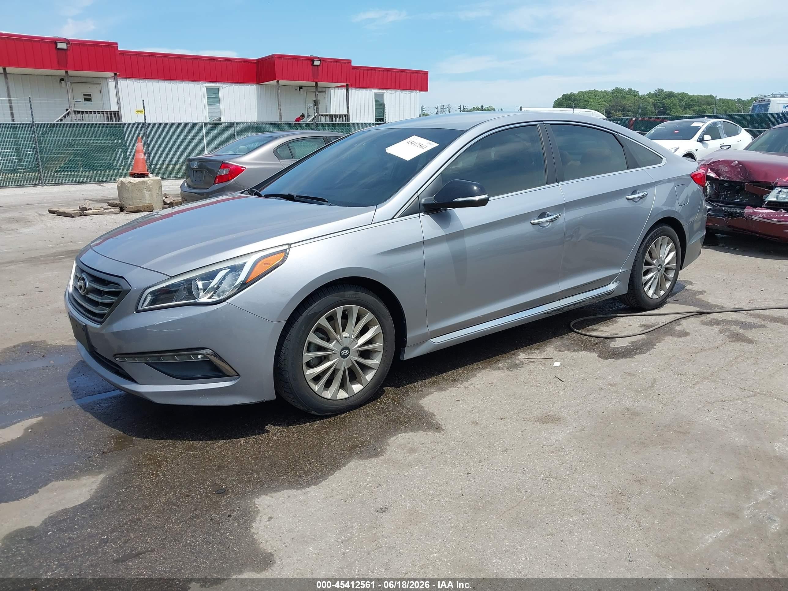 2015 Hyundai Sonata Limited Silver vin: 5NPE34AF2FH037599
