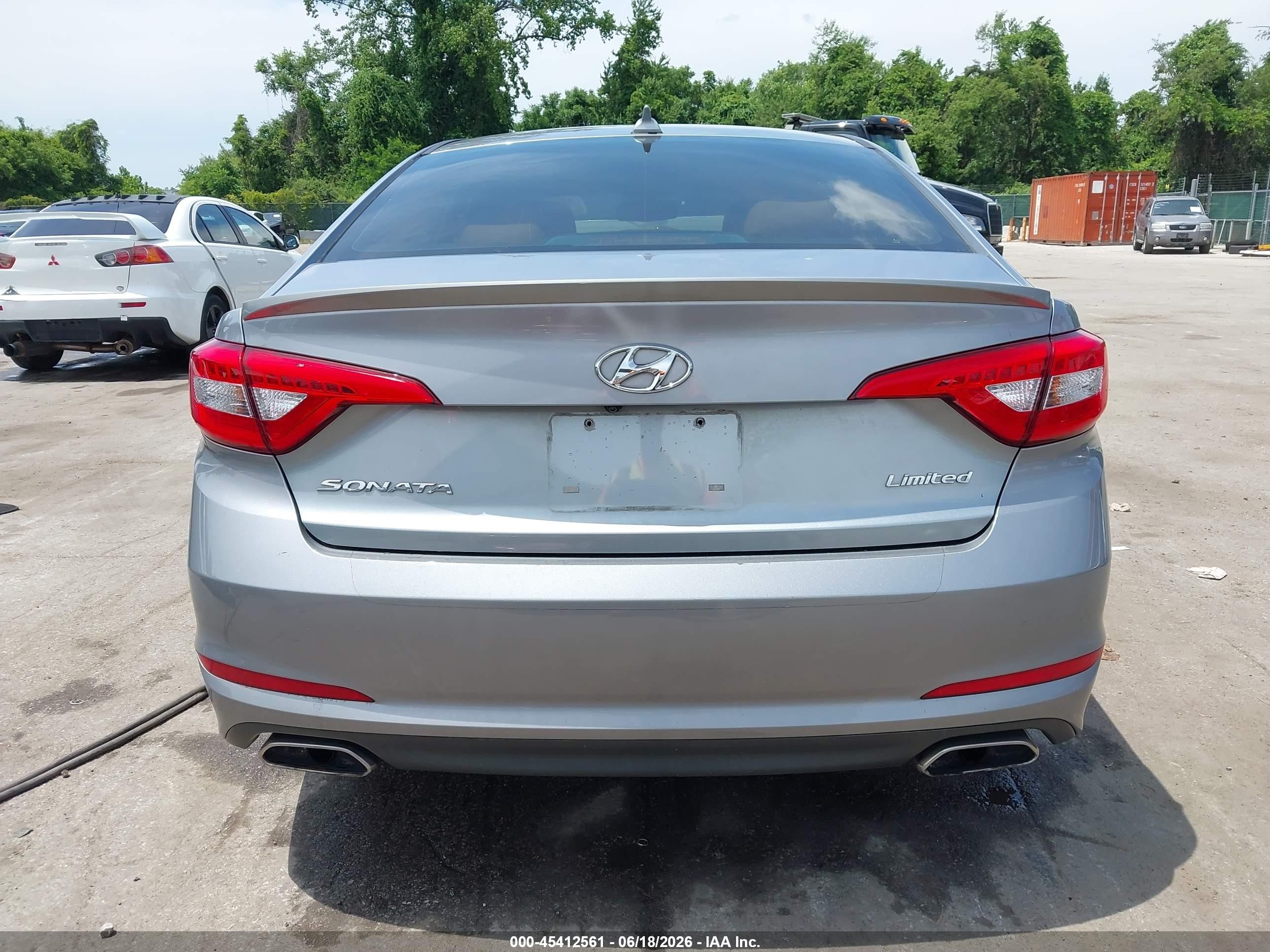 2015 Hyundai Sonata Limited Silver vin: 5NPE34AF2FH037599