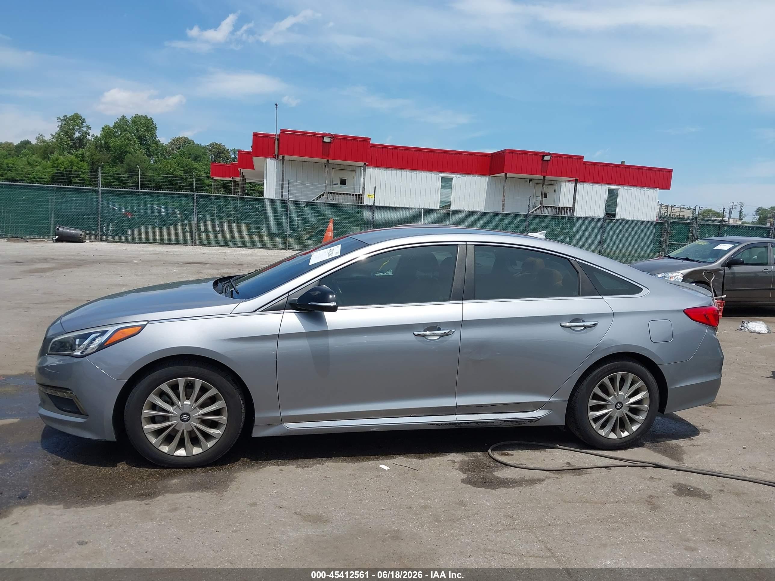 2015 Hyundai Sonata Limited Silver vin: 5NPE34AF2FH037599