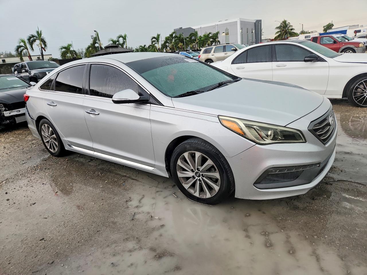 2015 Hyundai Sonata Sport Silver vin: 5NPE34AF2FH046464