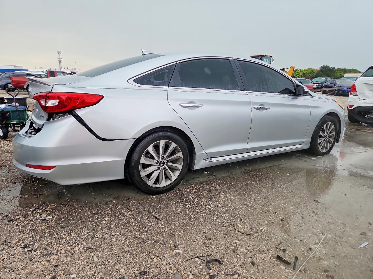 2015 Hyundai Sonata Sport Silver vin: 5NPE34AF2FH046464