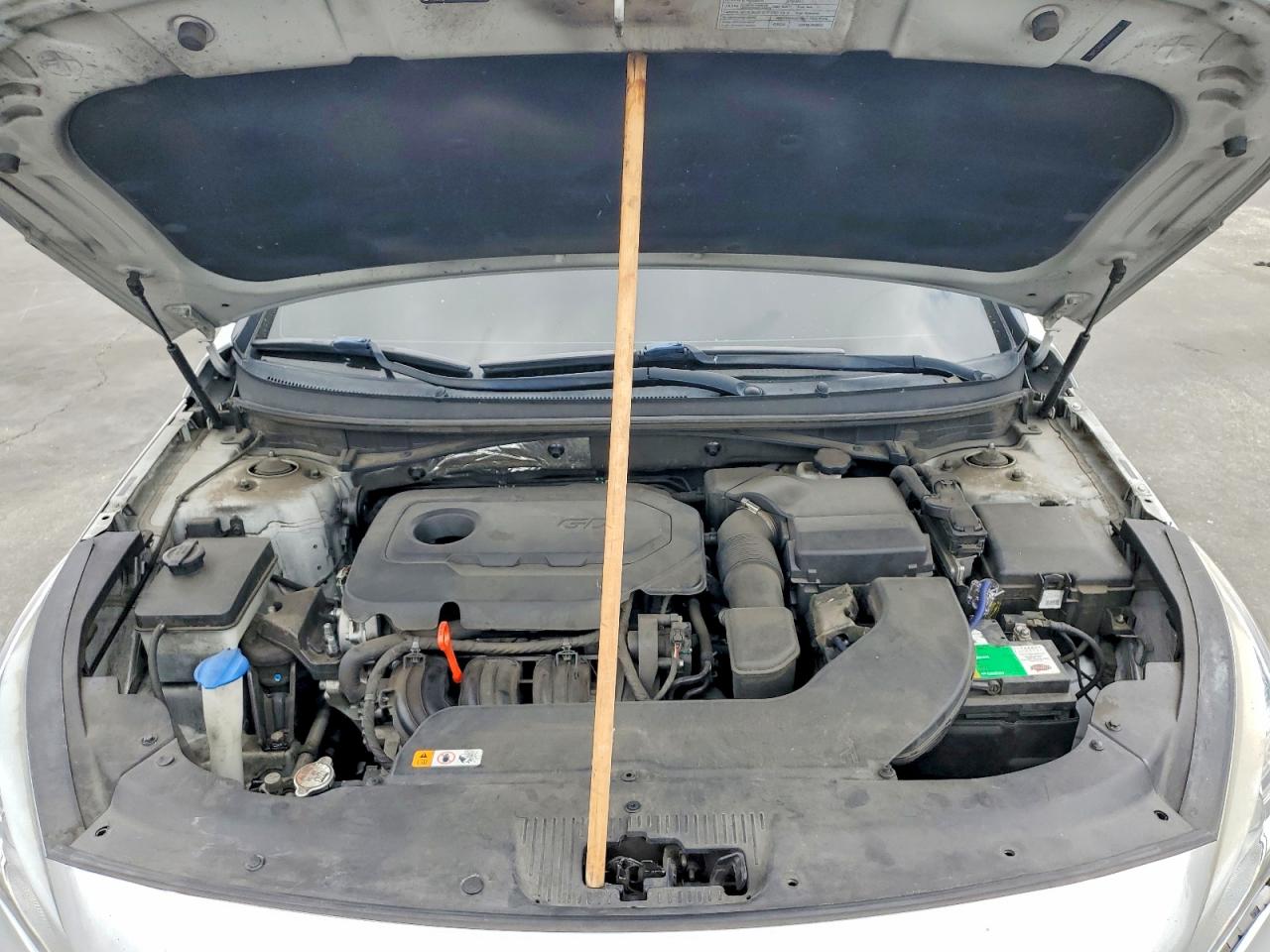 2015 Hyundai Sonata Sport Silver vin: 5NPE34AF2FH055231