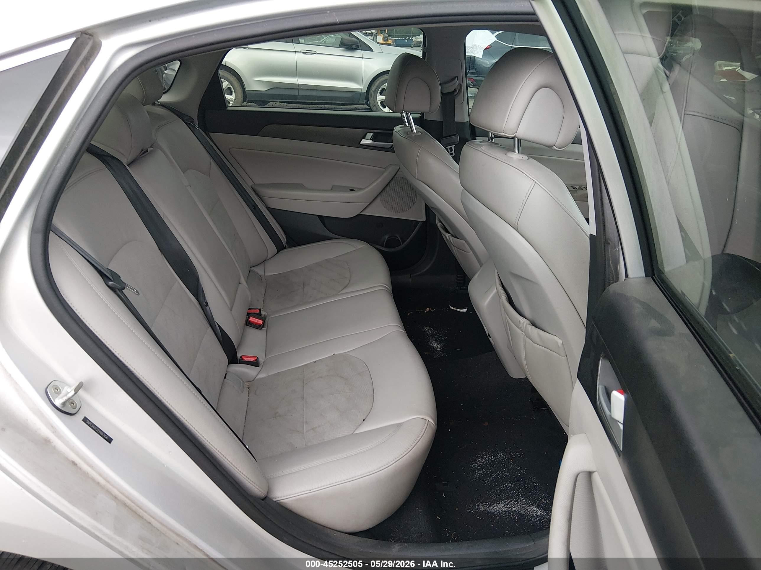 2015 Hyundai Sonata Sport Серебряный vin: 5NPE34AF2FH057416