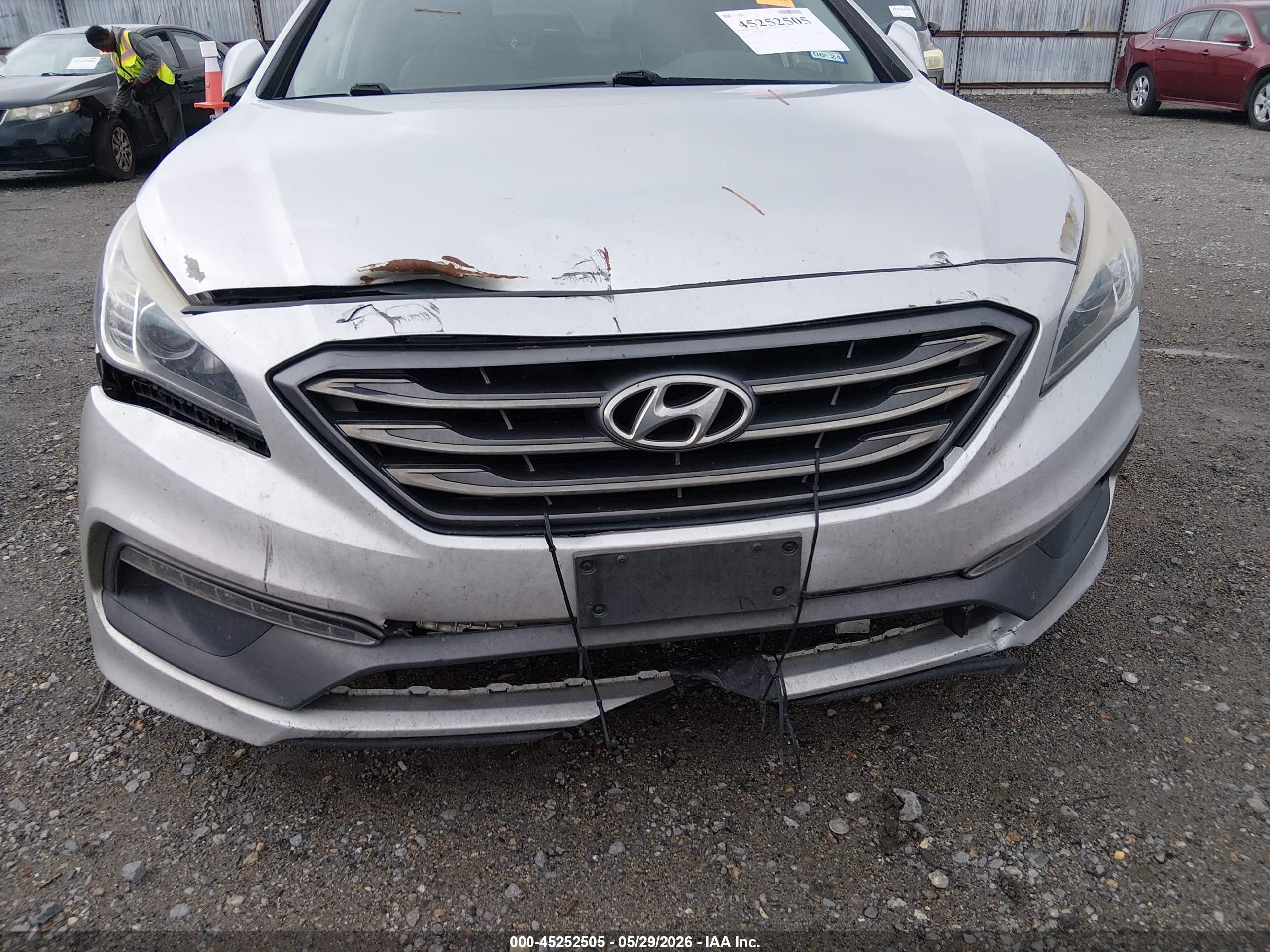 2015 Hyundai Sonata Sport Серебряный vin: 5NPE34AF2FH057416