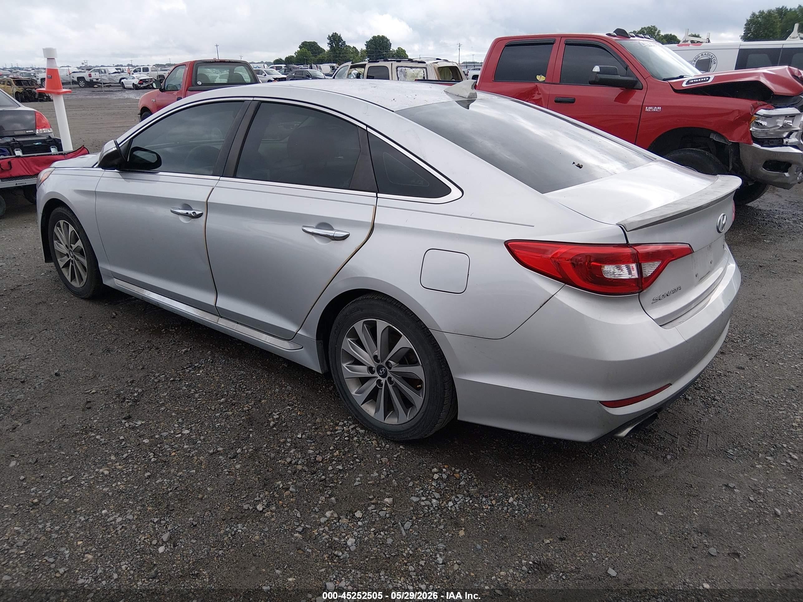 2015 Hyundai Sonata Sport Серебряный vin: 5NPE34AF2FH057416