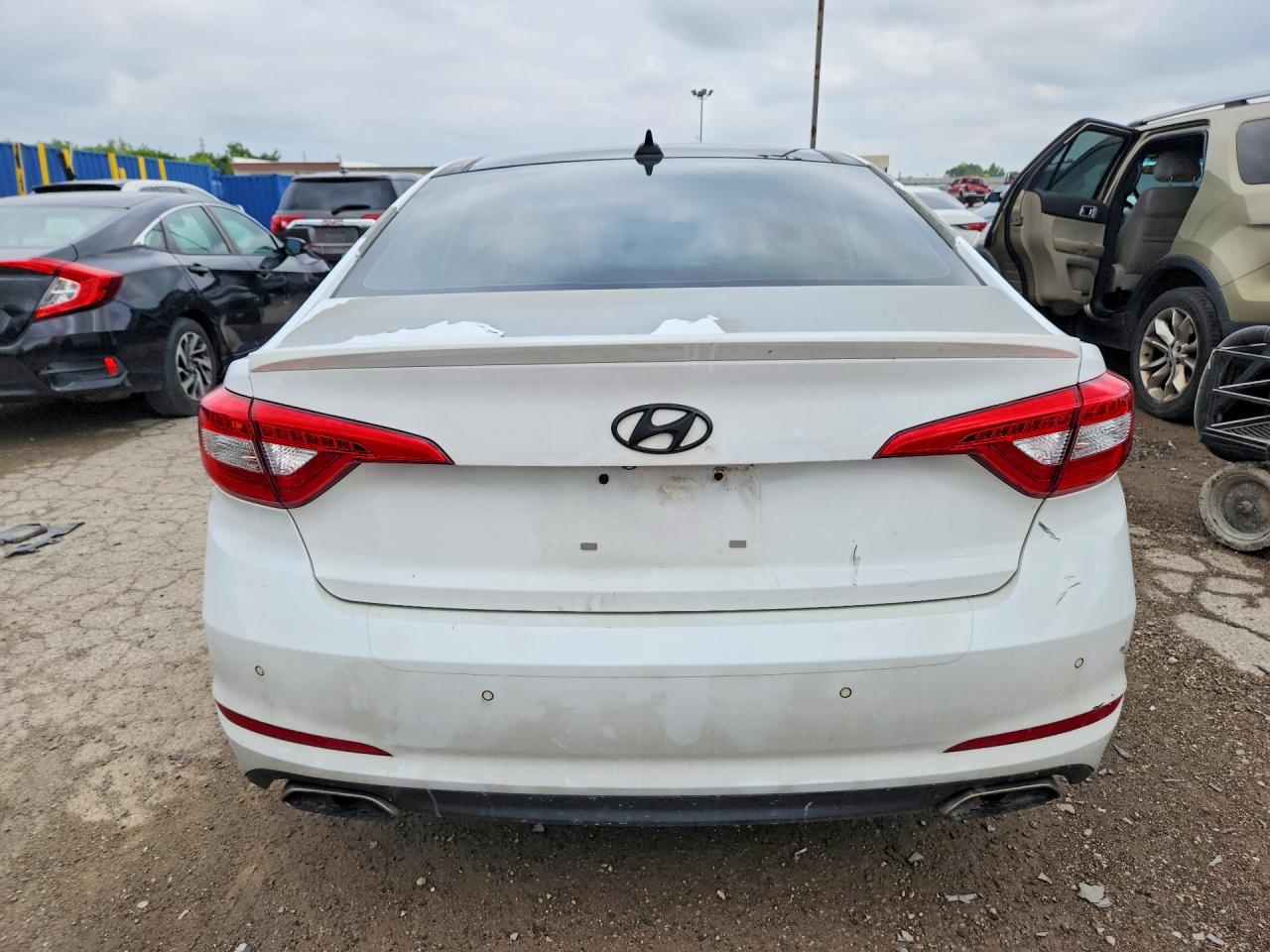 2015 Hyundai Sonata Limited White vin: 5NPE34AF2FH061546